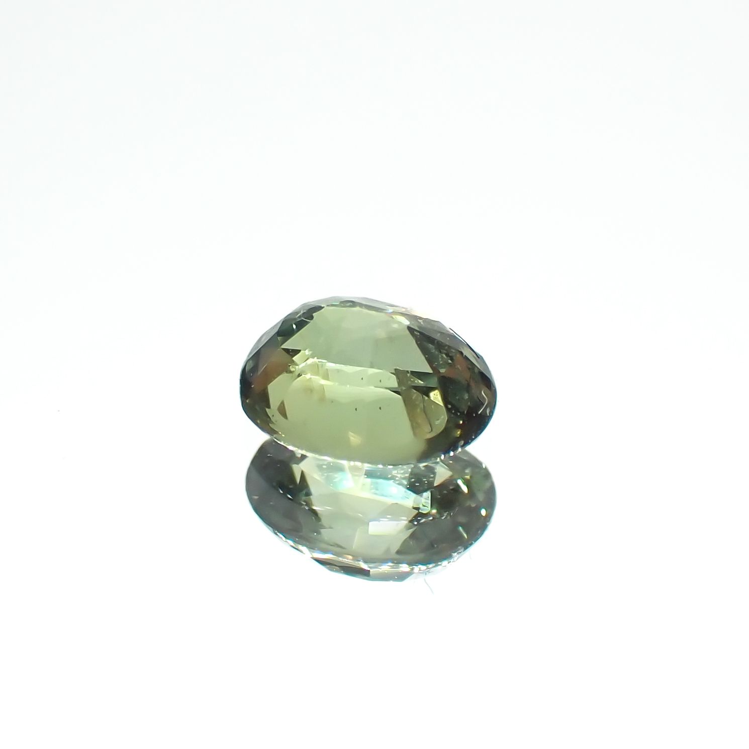アレキサンドライト(宝石名アレキサンドライト)タンザニア産 0.33ct 識別済[230321350]4.4x3.5mm前後