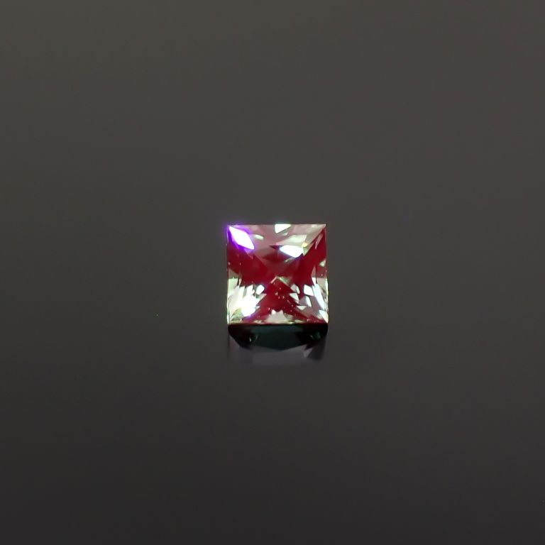 長波365(ライト)の照射で蛍光