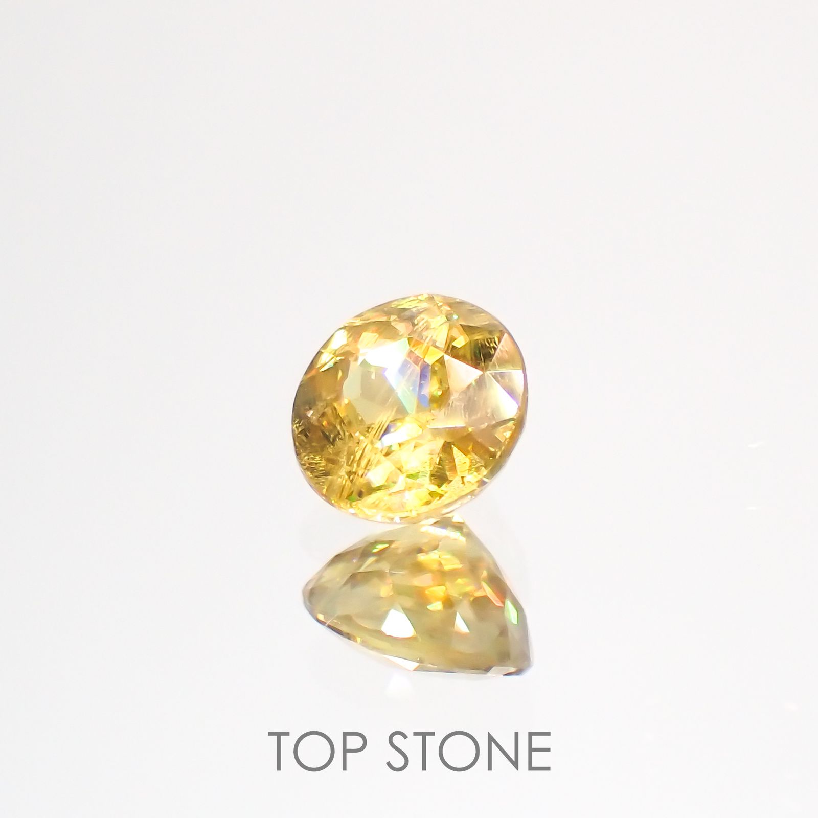 イエロースフェーン マダガスカル産 ルース 0.59ct[210812765]4.9×4.9mm前後