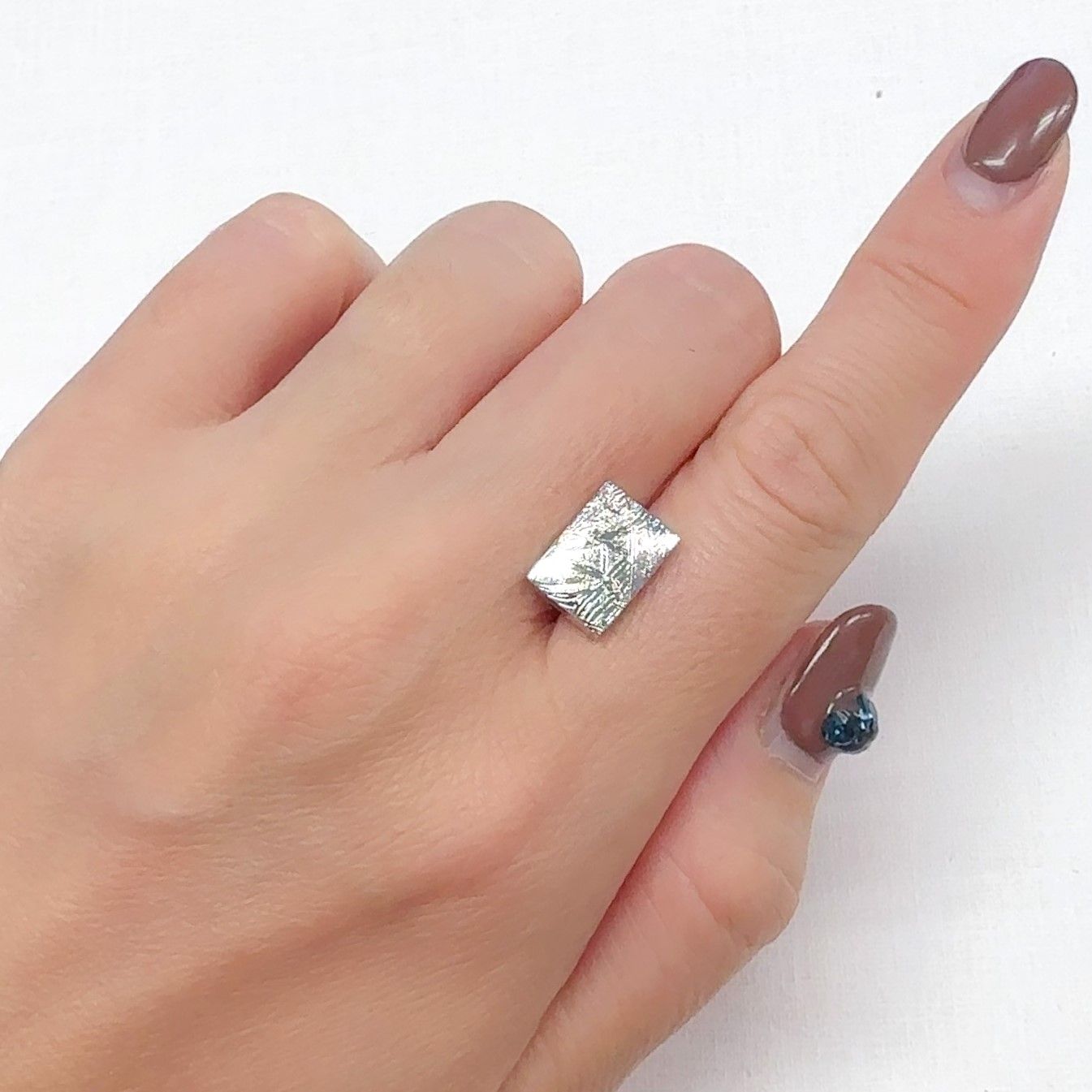 ムオニナルスタ隕石 発見地:スウェーデン 9.18ct[240125781]11.6x8.5mm前後