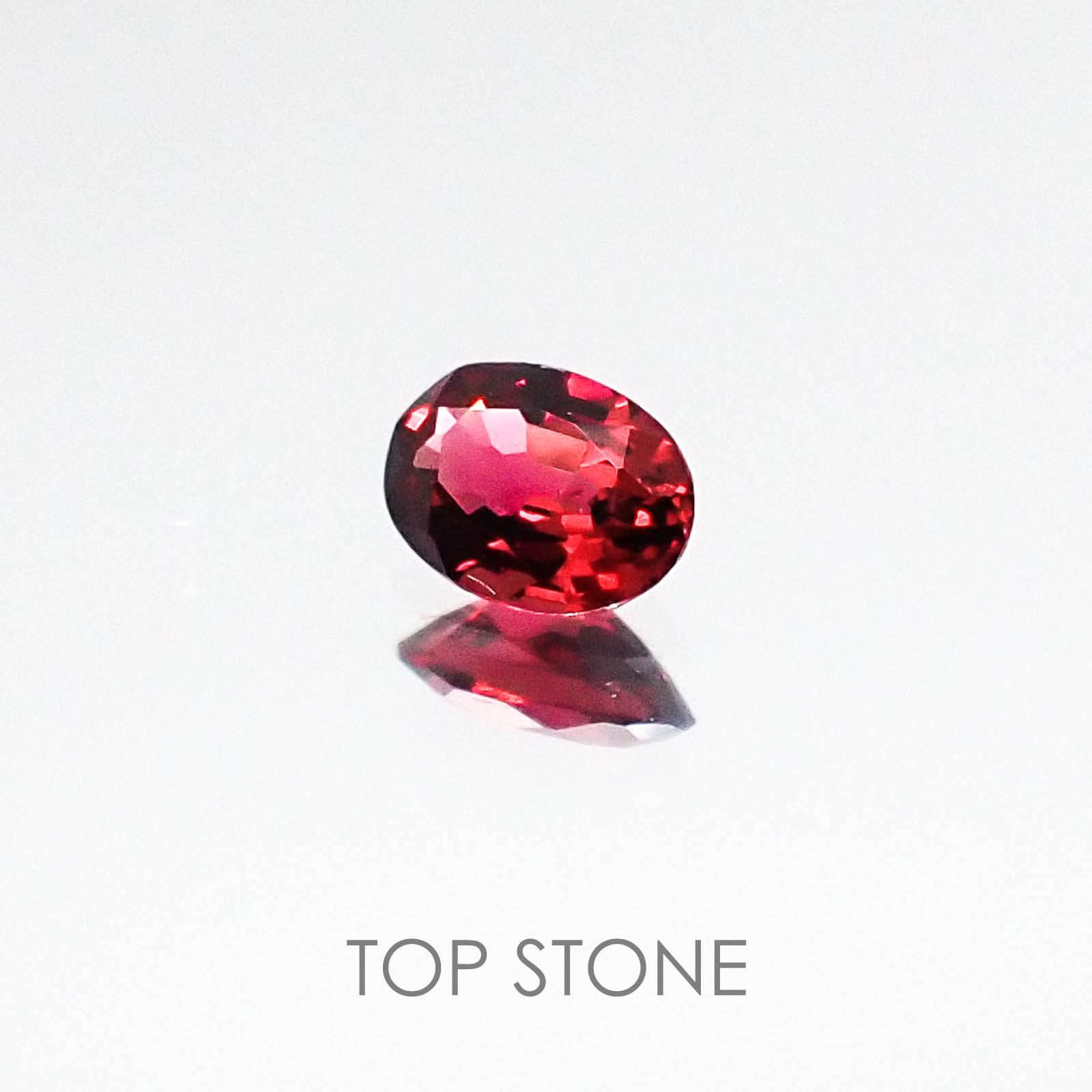 レッドスピネル タンザニア産 ルース 0.17ct[20073936]4.1×2.9mm前後