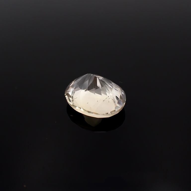 バライト(宝石名バライト)マダガスカル産 7.117ct ソ付(彩珠)[230220347]12x9.9mm前後