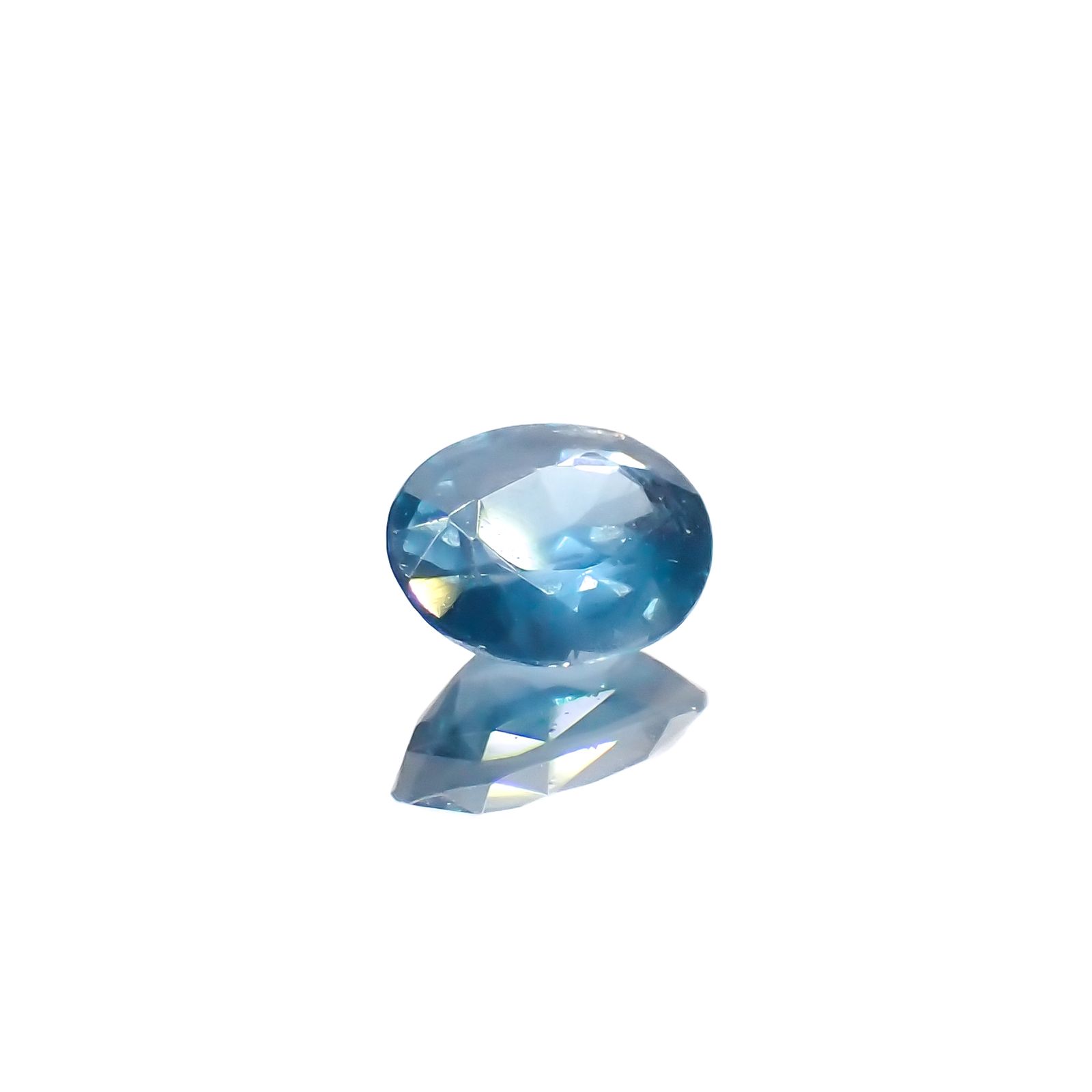 オーシャンブルーカイヤナイト(宝石名カイヤナイト)インド・オリッサ産 0.39ct 識別済[240326694]5.3x4.1mm前後