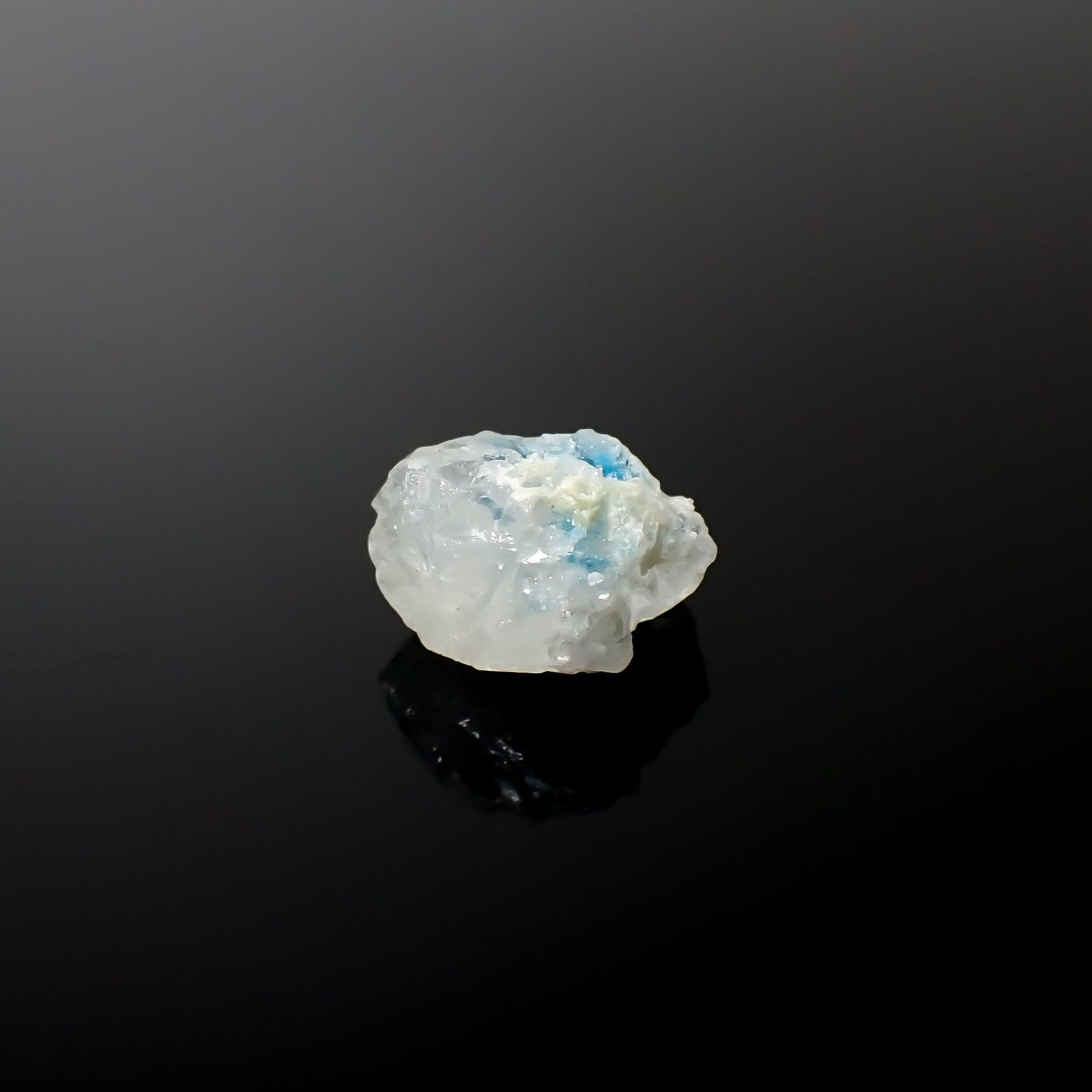 ユークレース 原石 ブラジル産 6.16ct[240326399]12.7x7.7mm前後