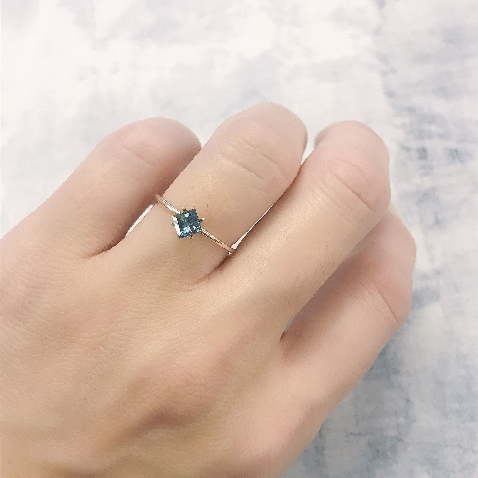 サンタマリアアクアマリン ブラジル産 0.39ct[220114049]4x4mm前後