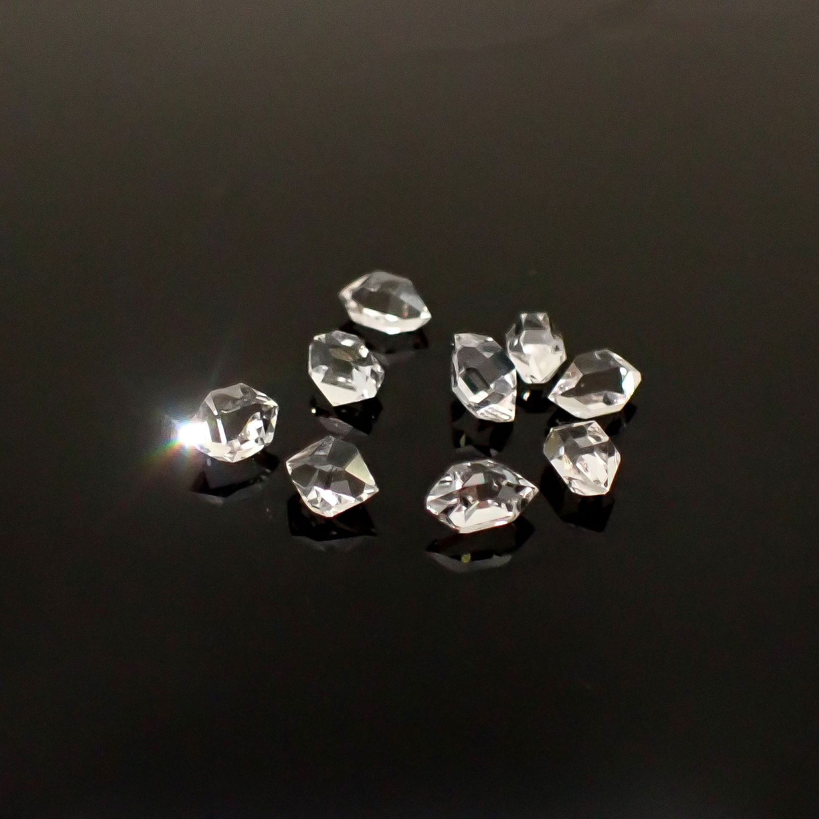 ◇メレセット◇ハーキマーダイヤモンド 原石 アメリカ・ニューヨーク州産 1.75ct / 3.8-4.6x2.1-3.3mm前後 [260231696]