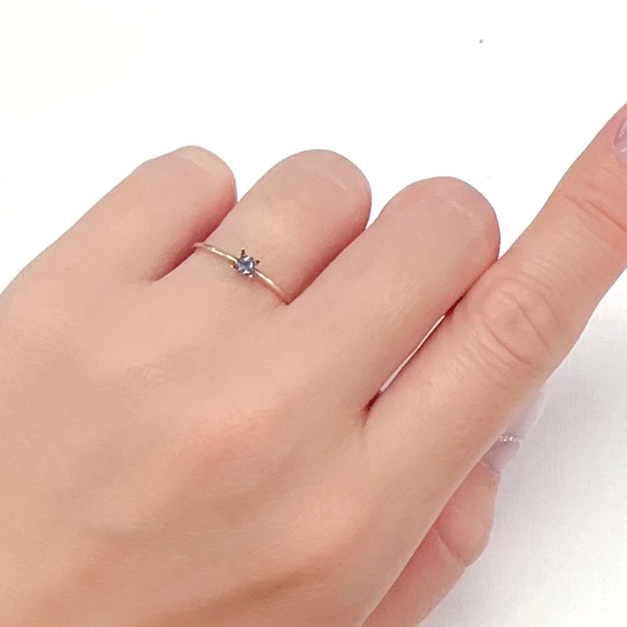 ◇プリンセスカット◇アレキサンドライト ブラジル産/EmeraldMains社製 0.083ct[240527593]2.4x2.4mm前後
