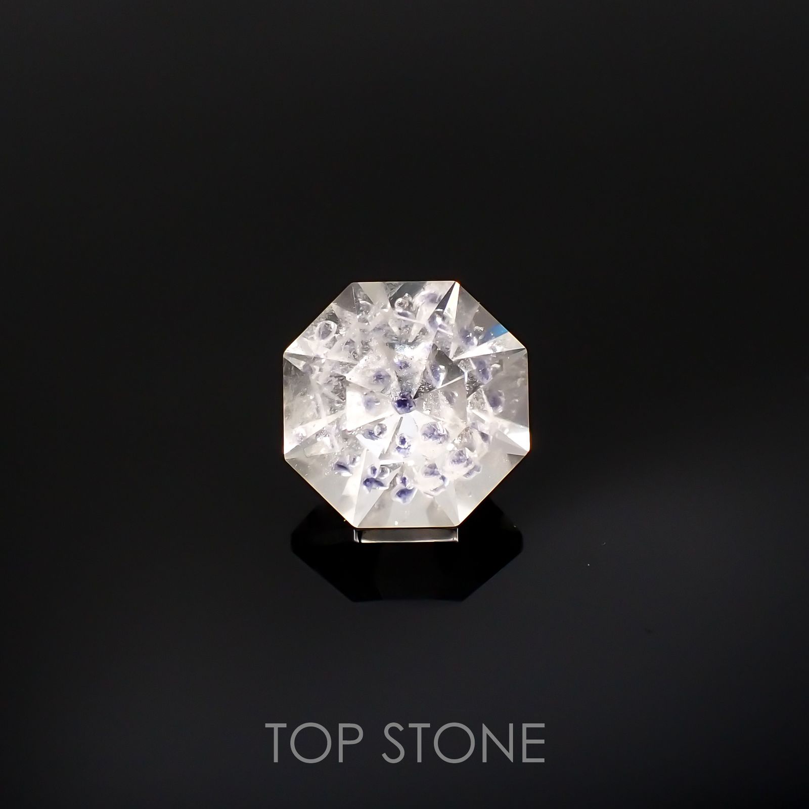 ◇オクタゴンカット◇フローライトインクォーツ マダガスカル産 14.64ct[220515707]15.2x15.1mm前後
