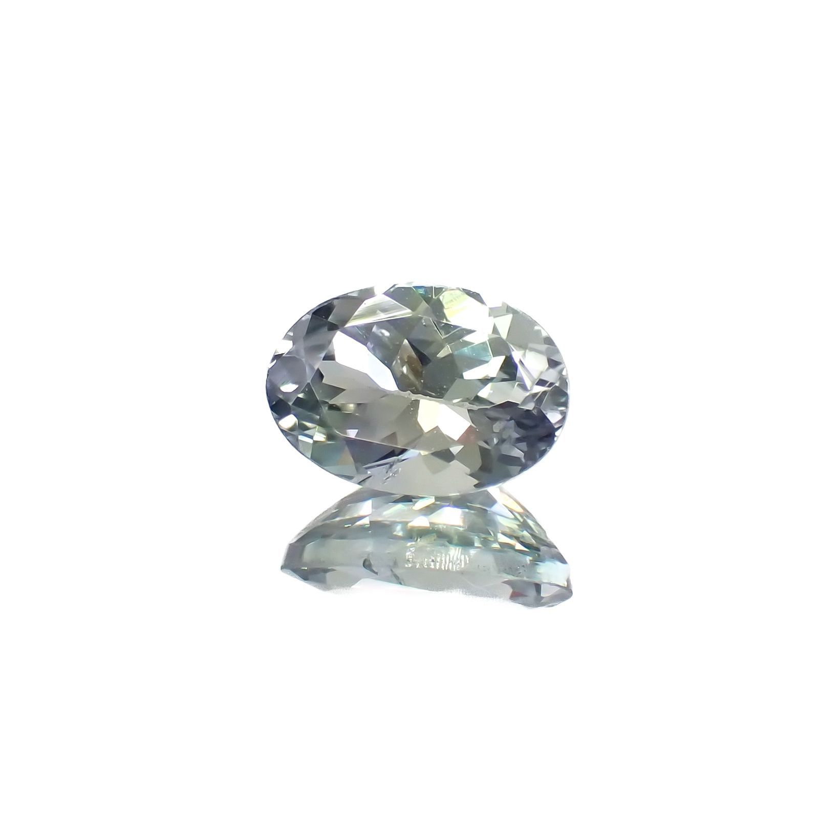 バイカラータンザナイト(宝石名タンザナイト)タンザニア産 0.68ct 識別済[220917745]6.4x4.6mm前後