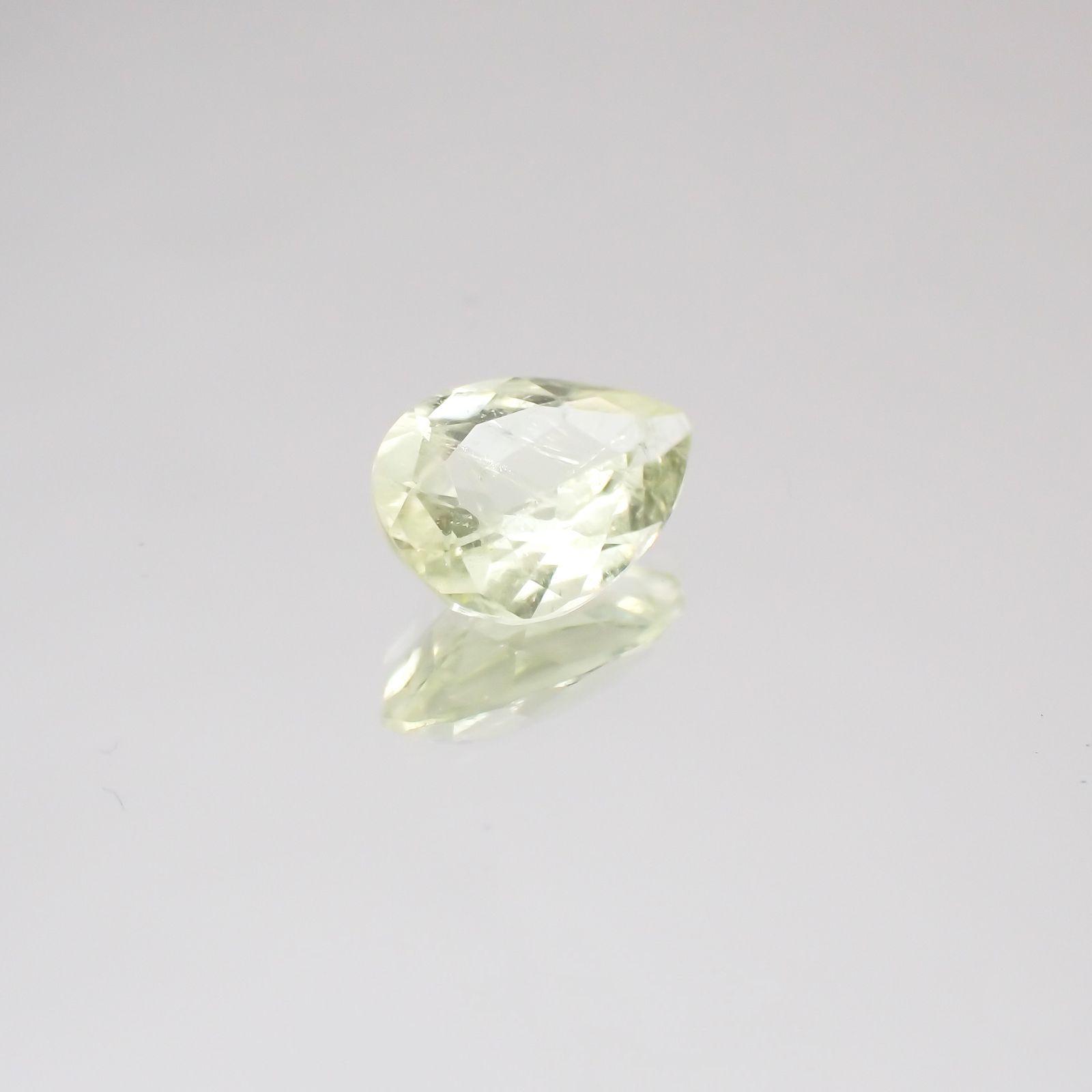 ブラジリアナイト(宝石名ブラジリアナイト) ブラジル産 1.21ct 識別済[210510752]9×6.1mm前後