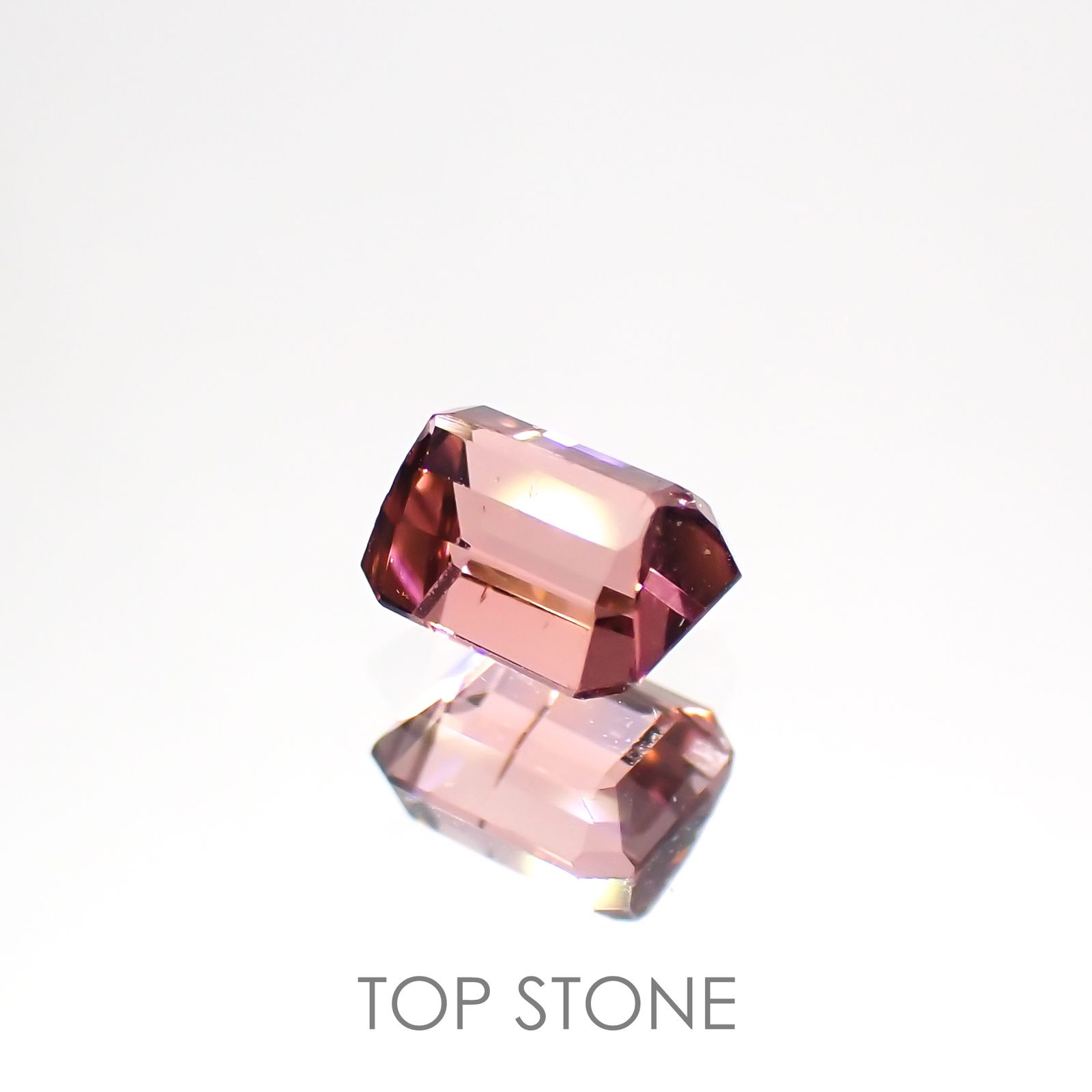 ローズピンクトルマリン(宝石名ピンク・トルマリン)ブラジル/アフリカ産 0.58ct 識別済[220114862]4.9x4mm前後