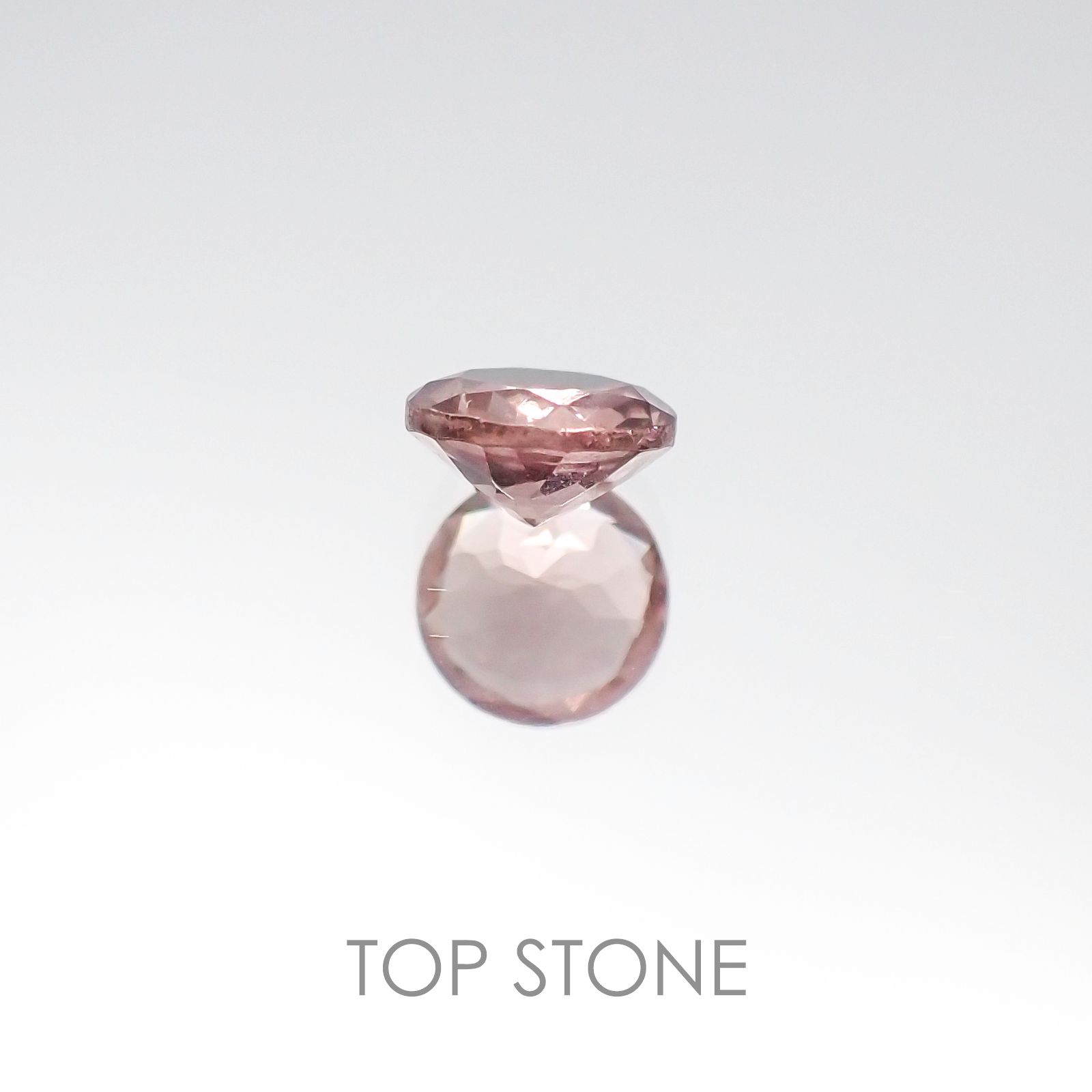 カラーチェンジマラヤガーネット タンザニア産 ルース 0.56ct[20096099]5×5mm前後
