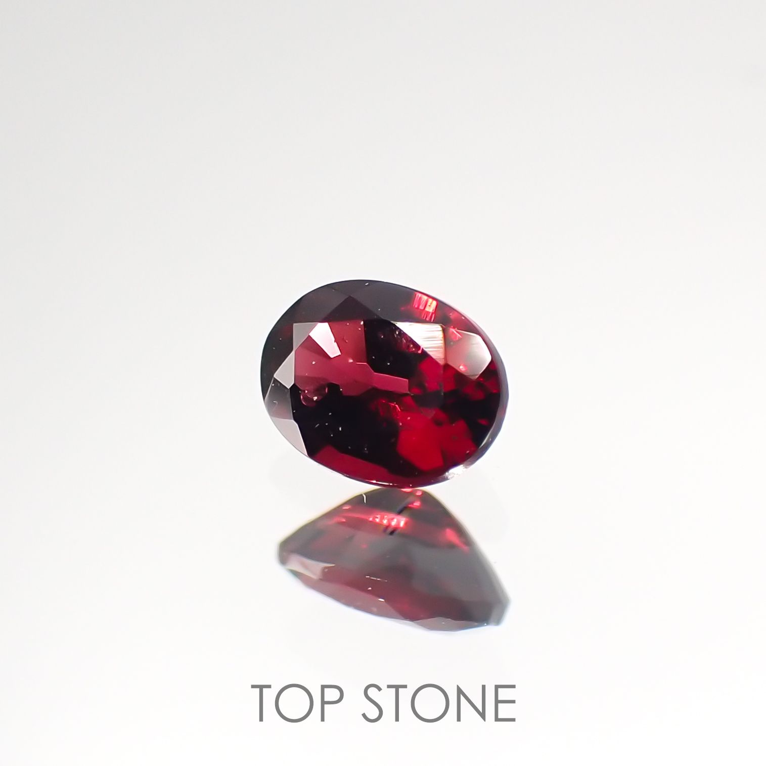 レッドスピネル ビルマ産 ルース 0.19ct[210812853]3.9×2.9mm前後