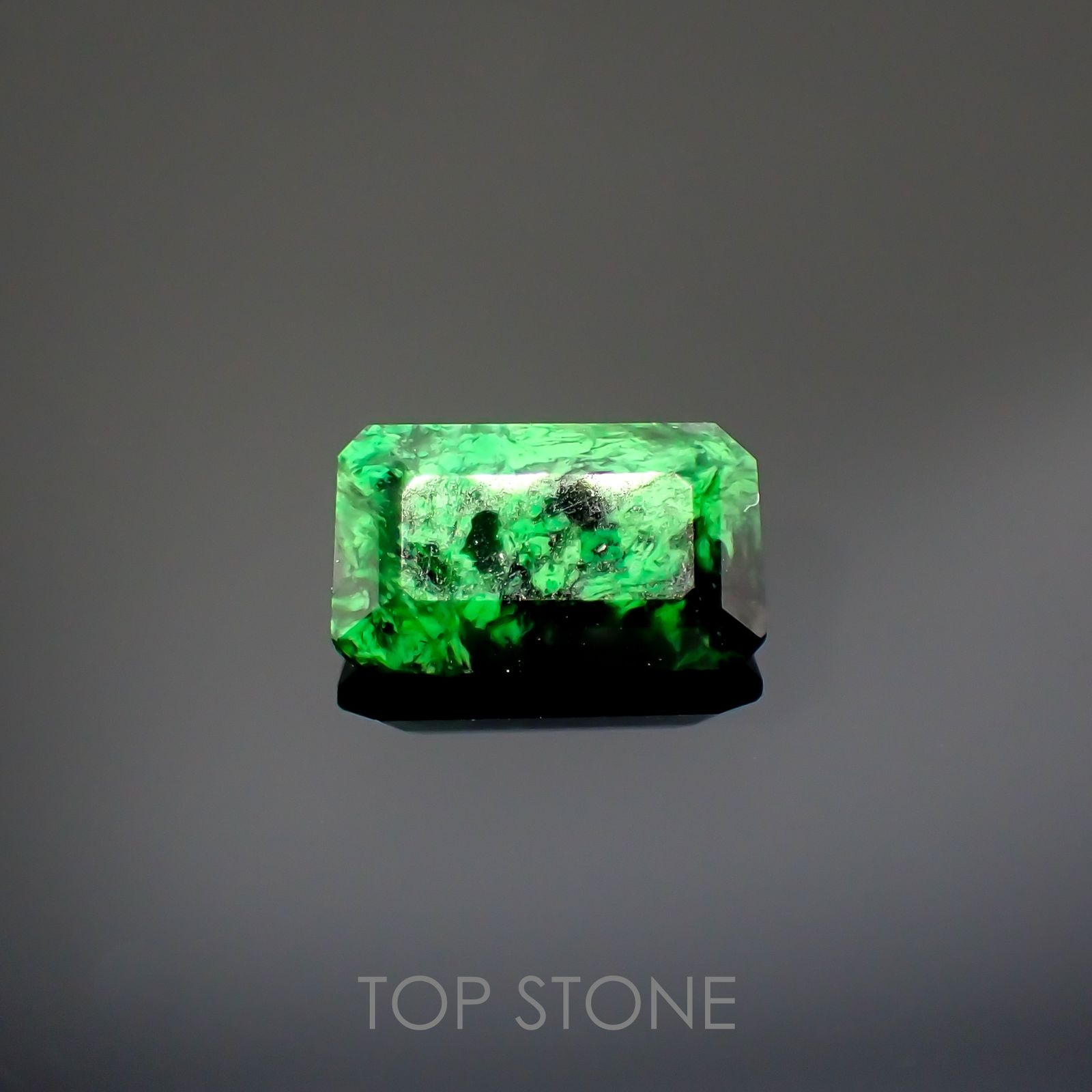 モーシッシ ビルマ産 1.21ct[220114187]8.8x5.3mm前後