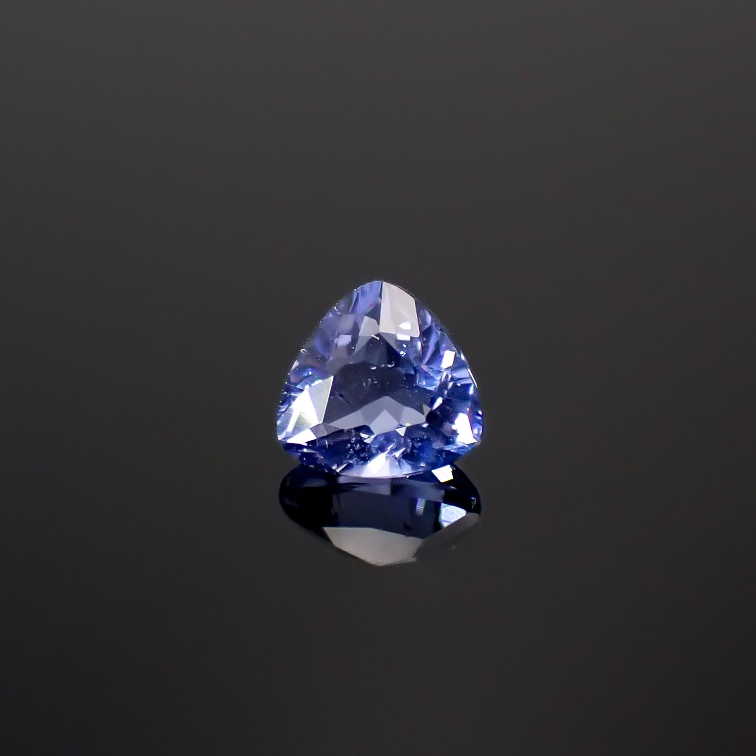 ハックマナイト アフガニスタン産 0.33ct [241029367]4.7x5mm前後