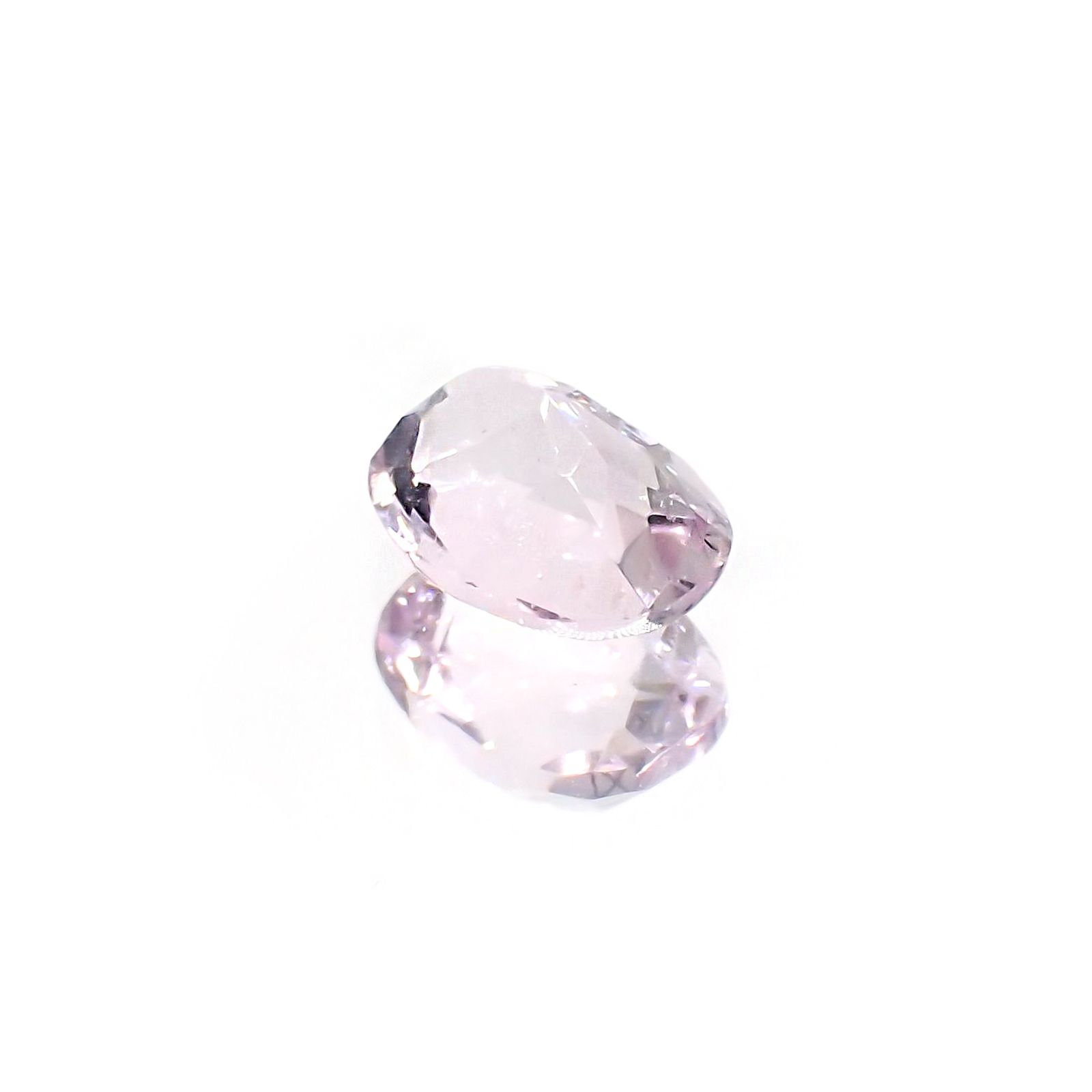 ピンクフローライト(宝石名フルオライト)ブラジル産 識別済 1.61ct / 8.1x6.3mm前後 [220115140]
