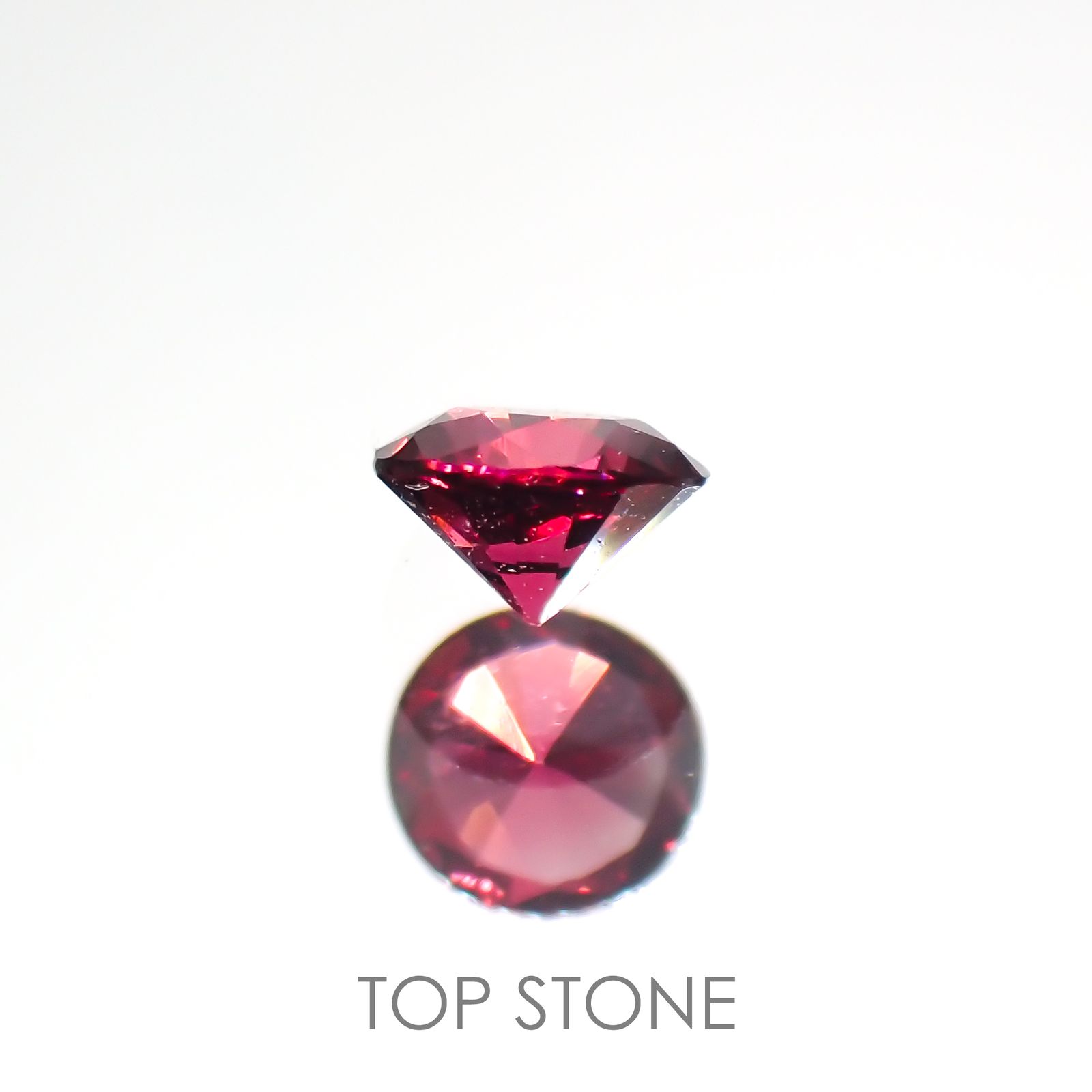 レッドスピネル(宝石名レッド・スピネル)タンザニア産 0.13ct 識別済[220114322]3.1x3.1mm前後