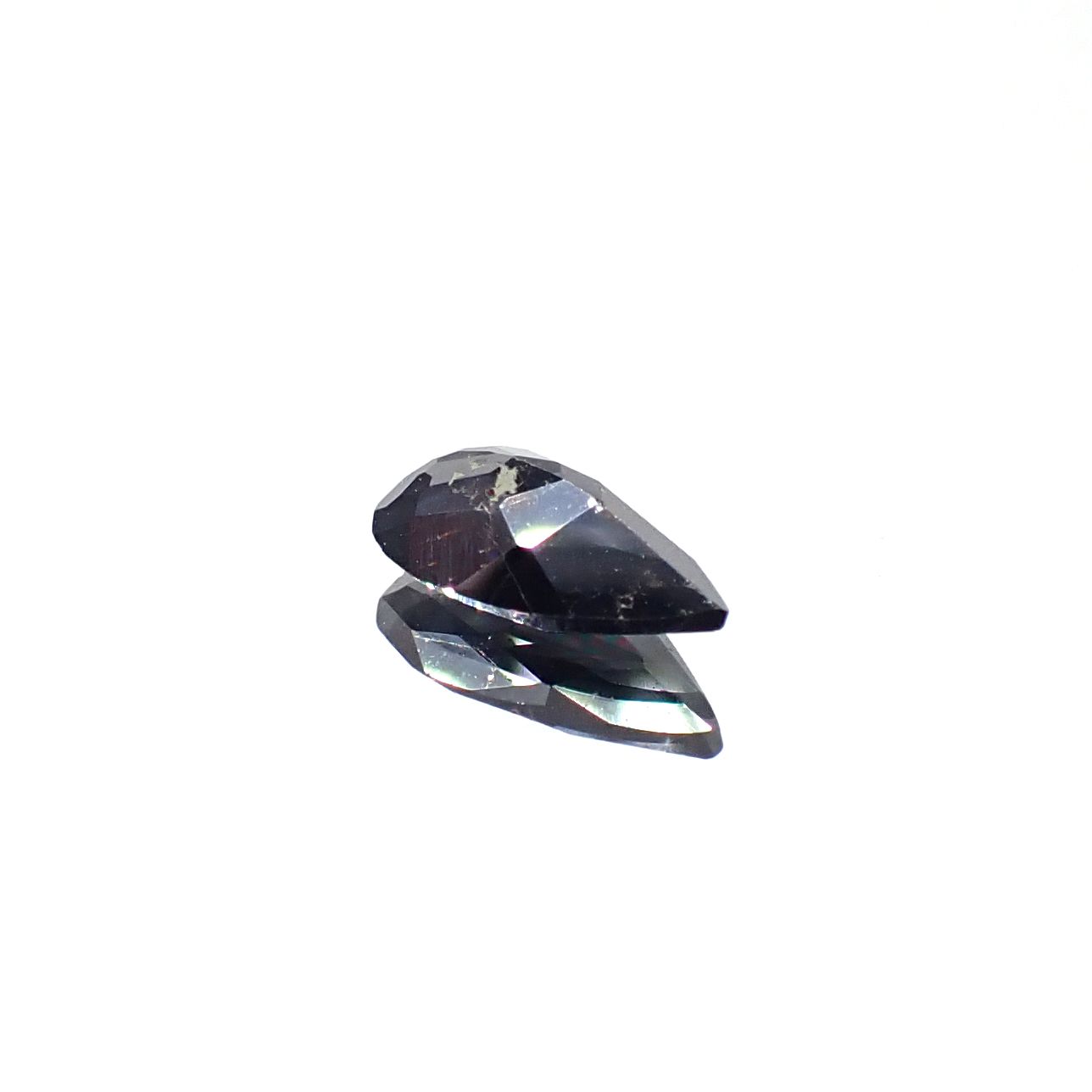 ルチル単結晶 ブラジル産 0.92ct [250630607]8.6x4.8mm前後
