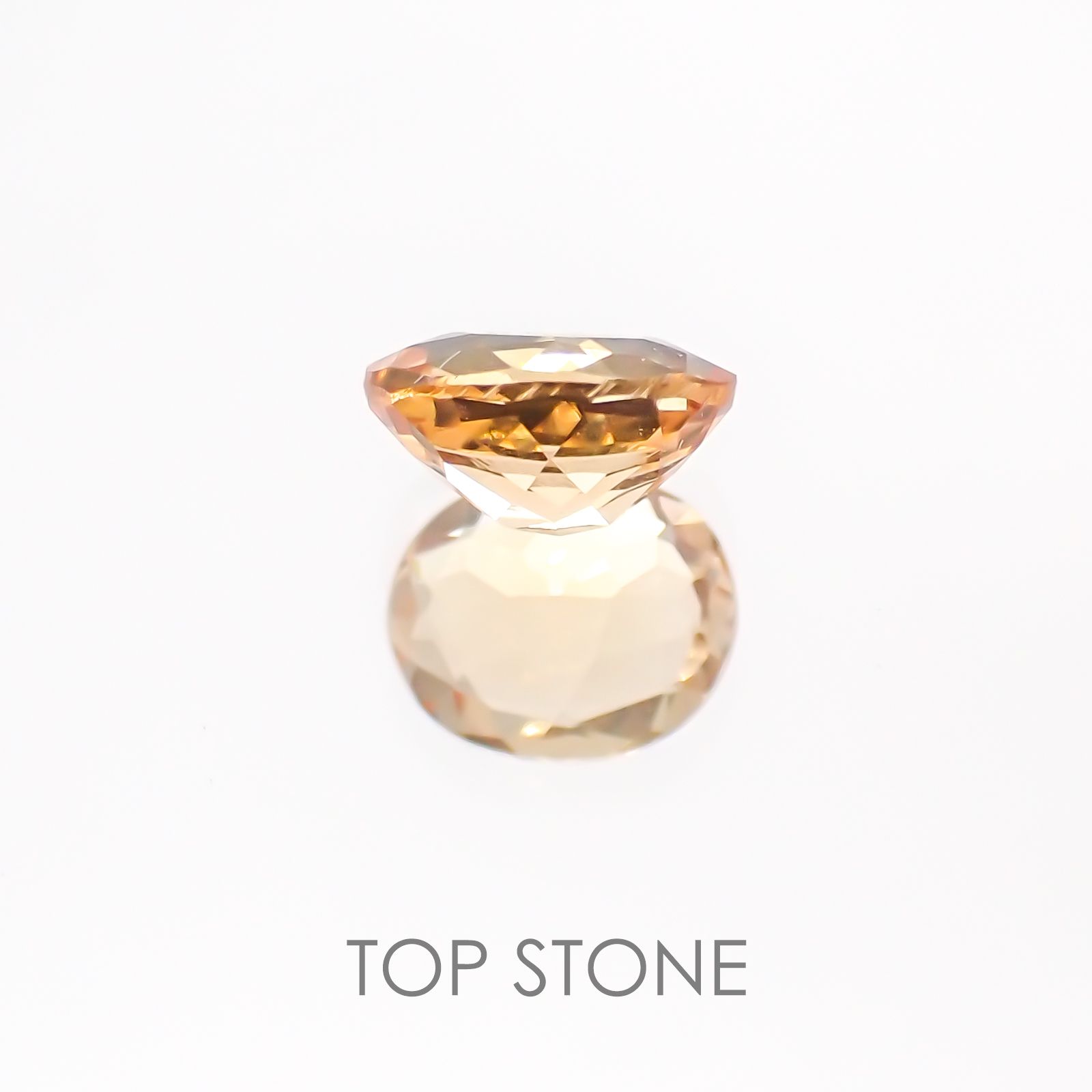 インペリアルトパーズ ブラジル産 ルース 0.57ct[20127869]5.6×4.7mm前後