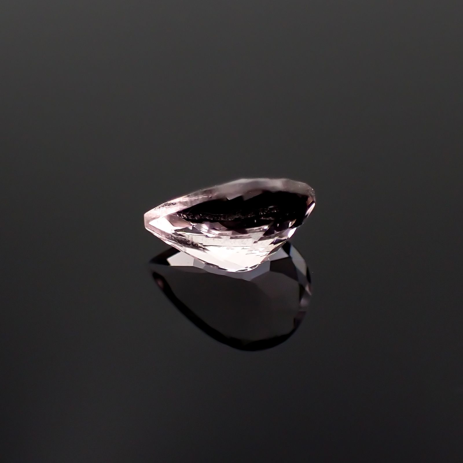 モルガナイト ブラジル産 0.60ct[230421791]7x5.1mm前後