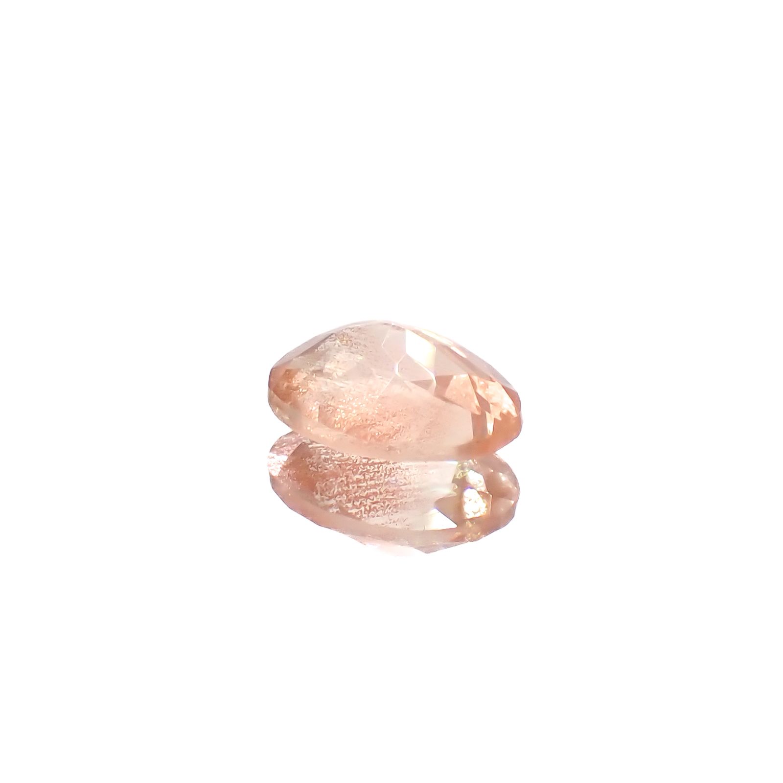 オレゴンサンストーン アメリカ・オレゴン州産 0.64ct[240628208]6.8x4.9mm前後