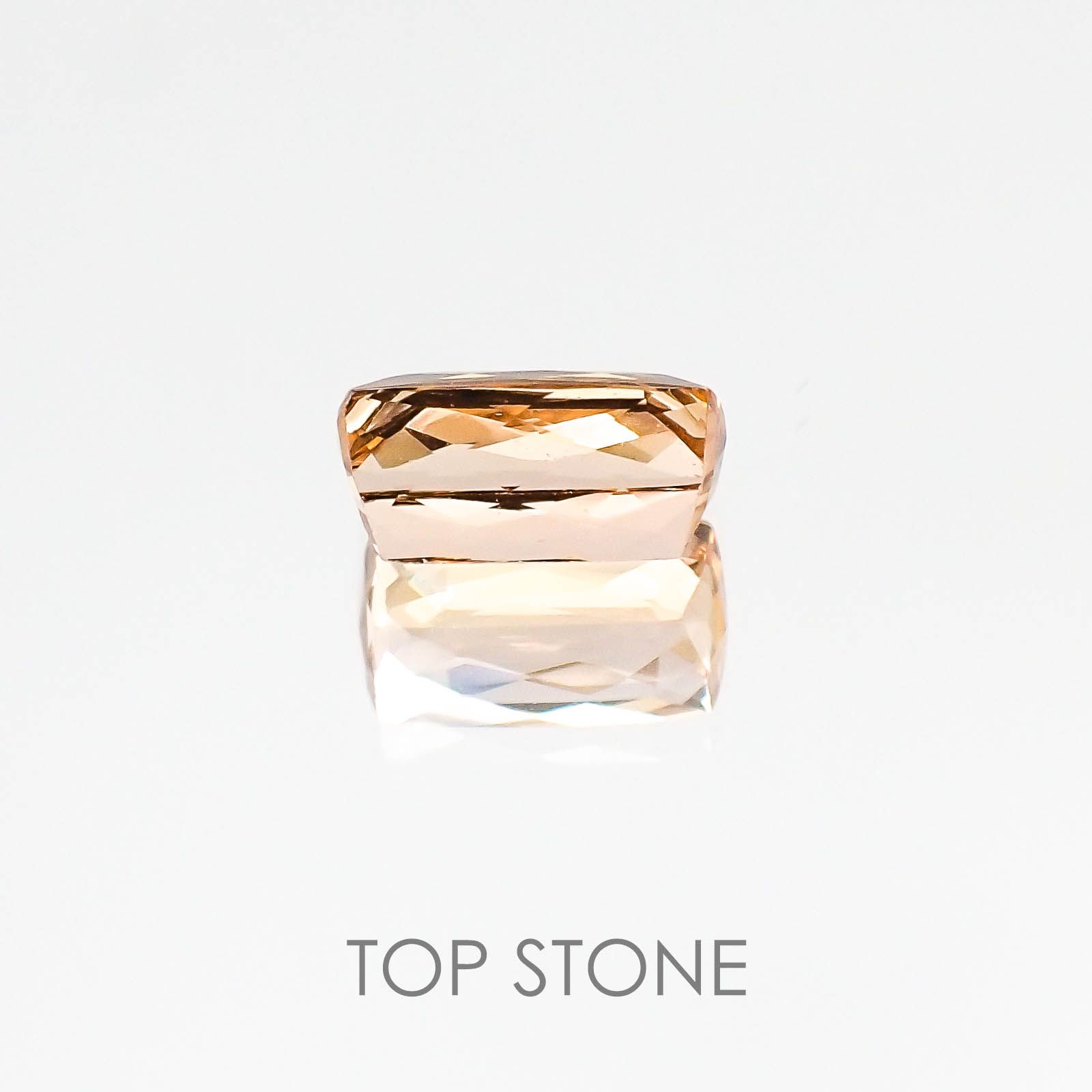 インペリアルトパーズ(宝石名トパーズ) ブラジル産 1.18ct 識別済[20084386]7.7×4.4mm前後