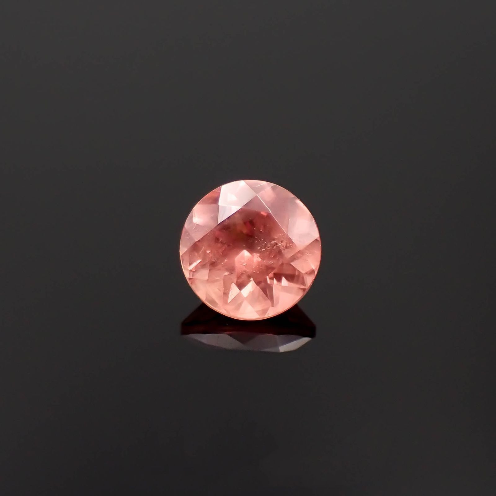 ロードクロサイト(宝石名ロードクロサイト)アメリカ・コロラド州産 識別済 0.80ct / 5.6x5.6mm前後 [230220718]