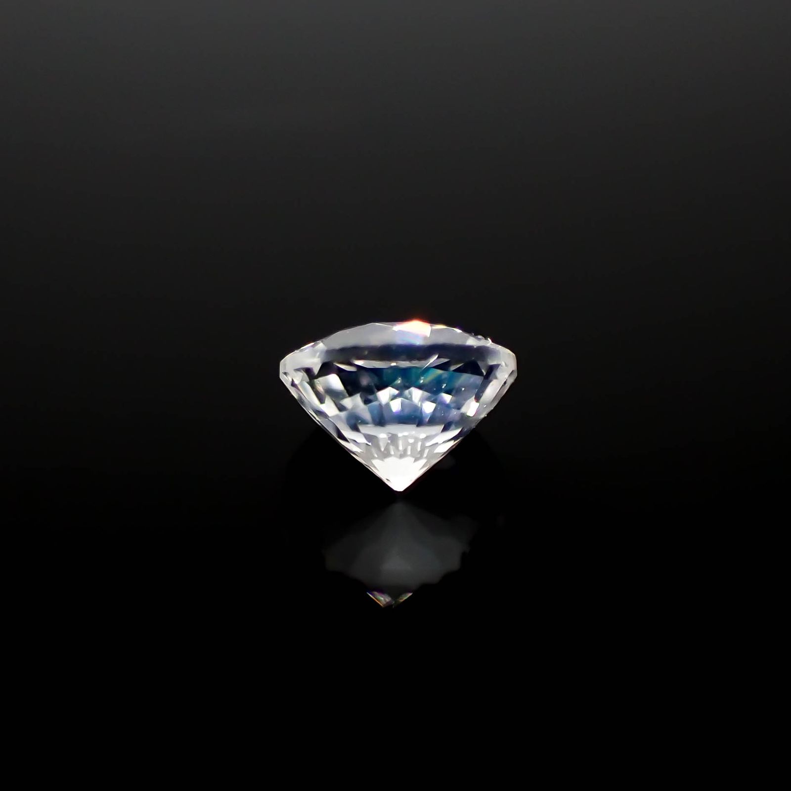 レインボームーンストーン ザンビア産 0.34ct[240326919]4.6x4.5mm前後
