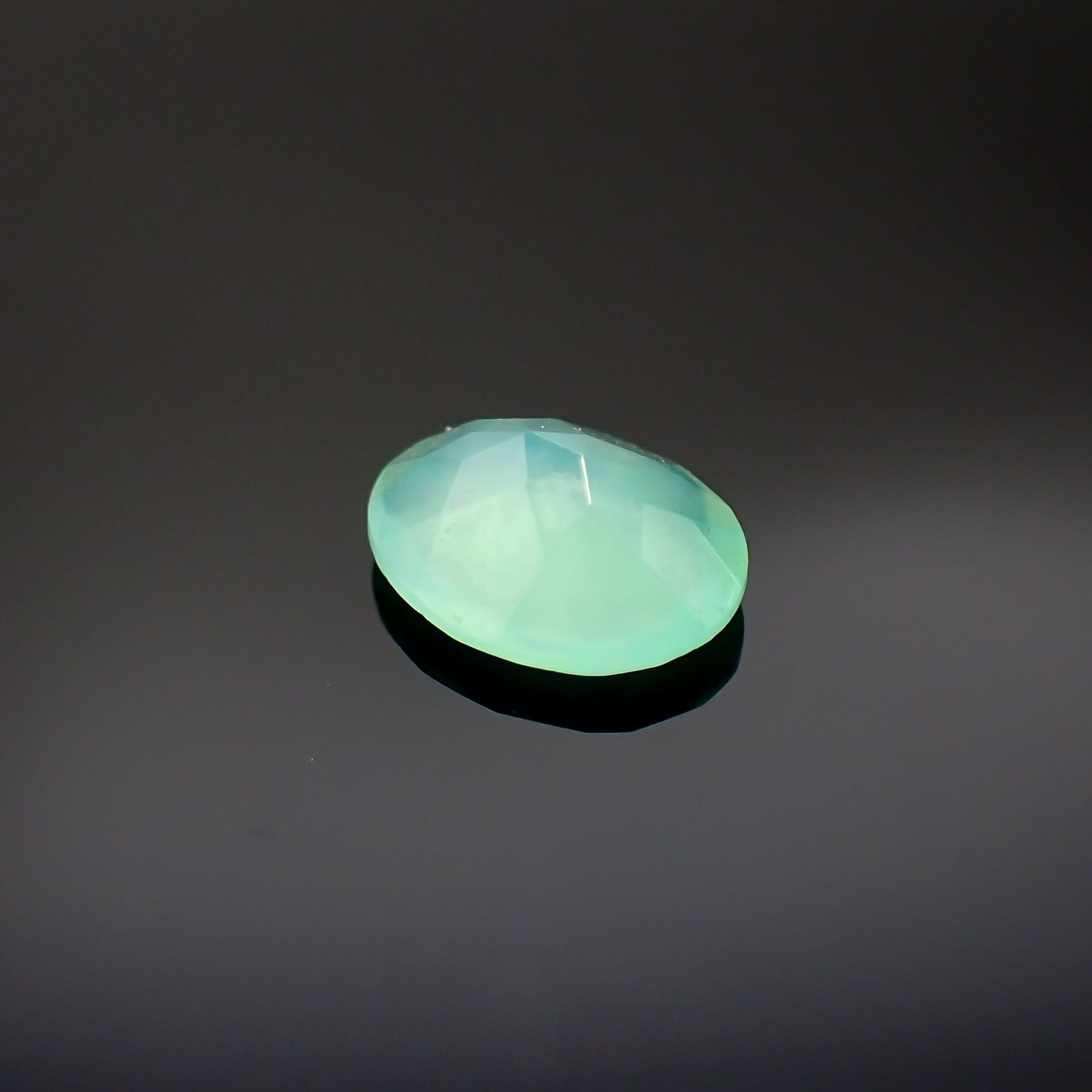 グリーンオパール 南アフリカ産 1.05ct[220717053]8.9x7.1mm前後