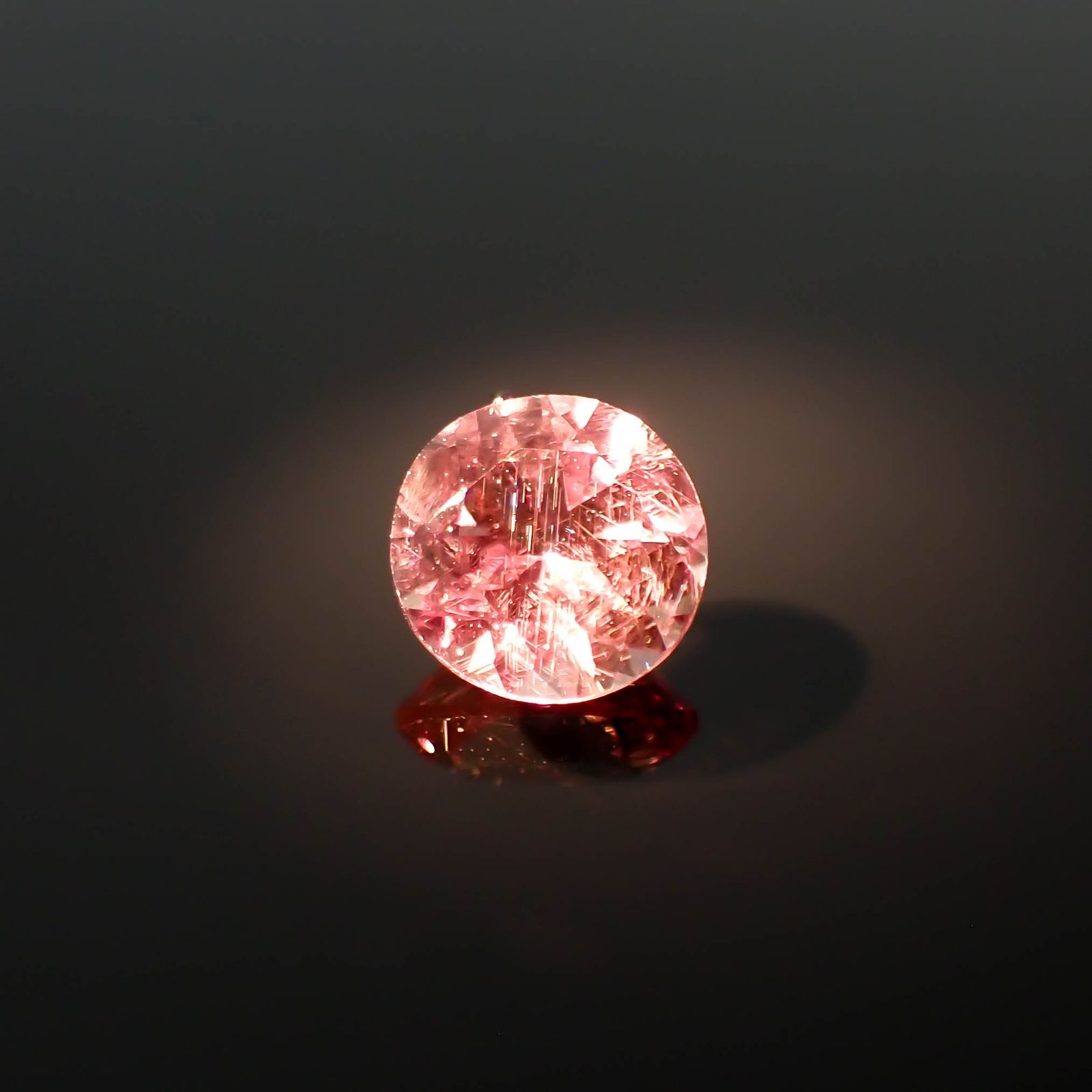 ドラゴンガーネット タンザニア産 0.56ct[230722958]5x4.9mm前後