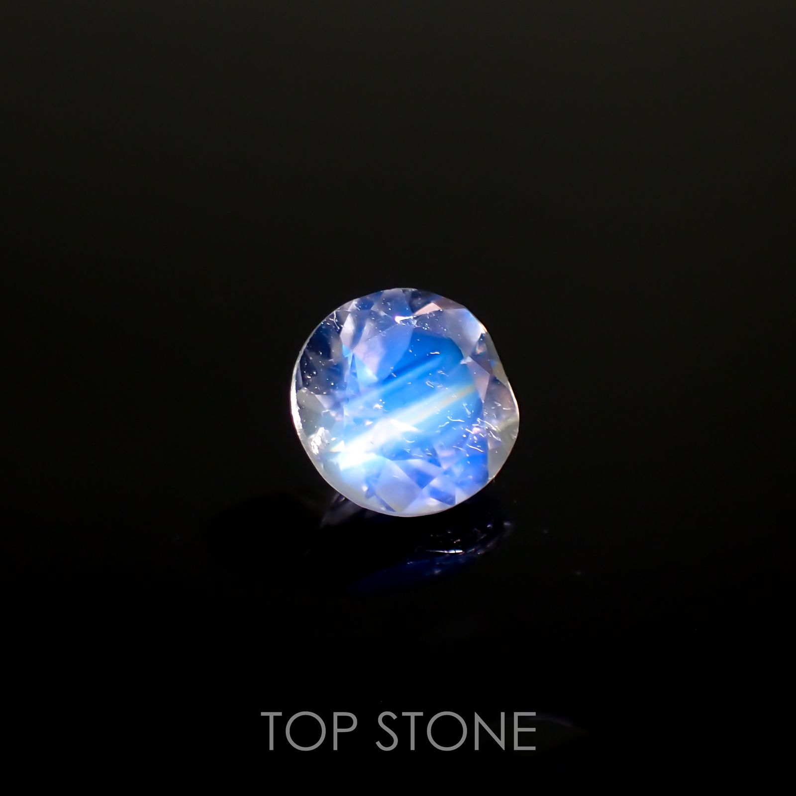 レインボームーンストーン(宝石名ラブラドライト)タンザニア産 0.76ct 識別済[220516037]6.1x6.0mm前後