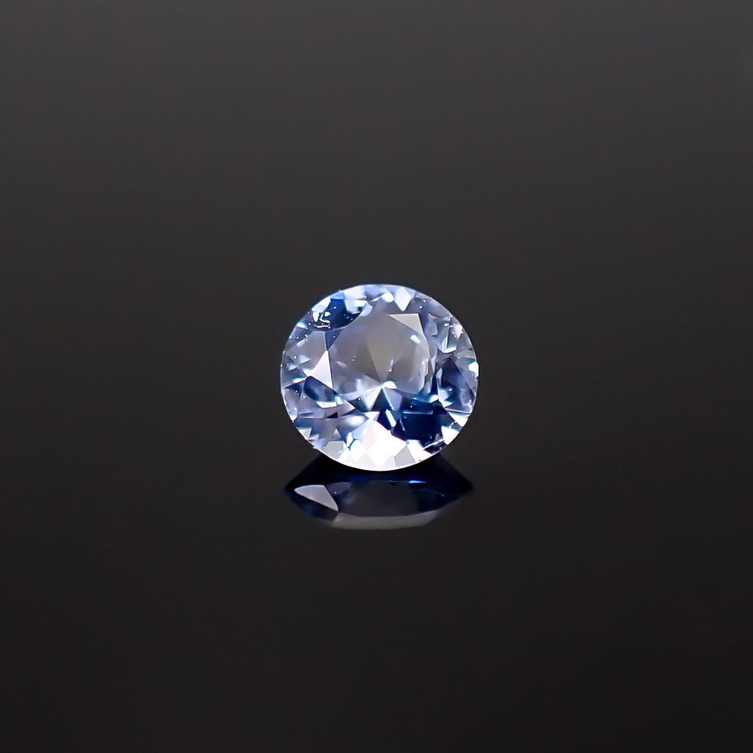 アイスブルーサファイア スリランカ産 0.19ct [250129735]3.5x3.5mm前後