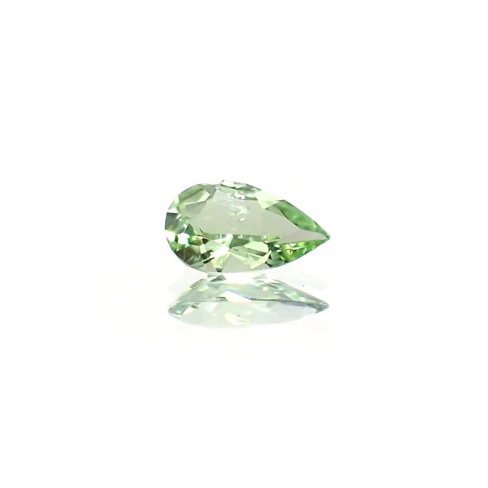 ミントカラー パライバトルマリン(宝石名トルマリン/別名パライバ・トルマリン) モザンビーク産 識別済 0.22ct / 5.8×3.5mm前後 [210510651]