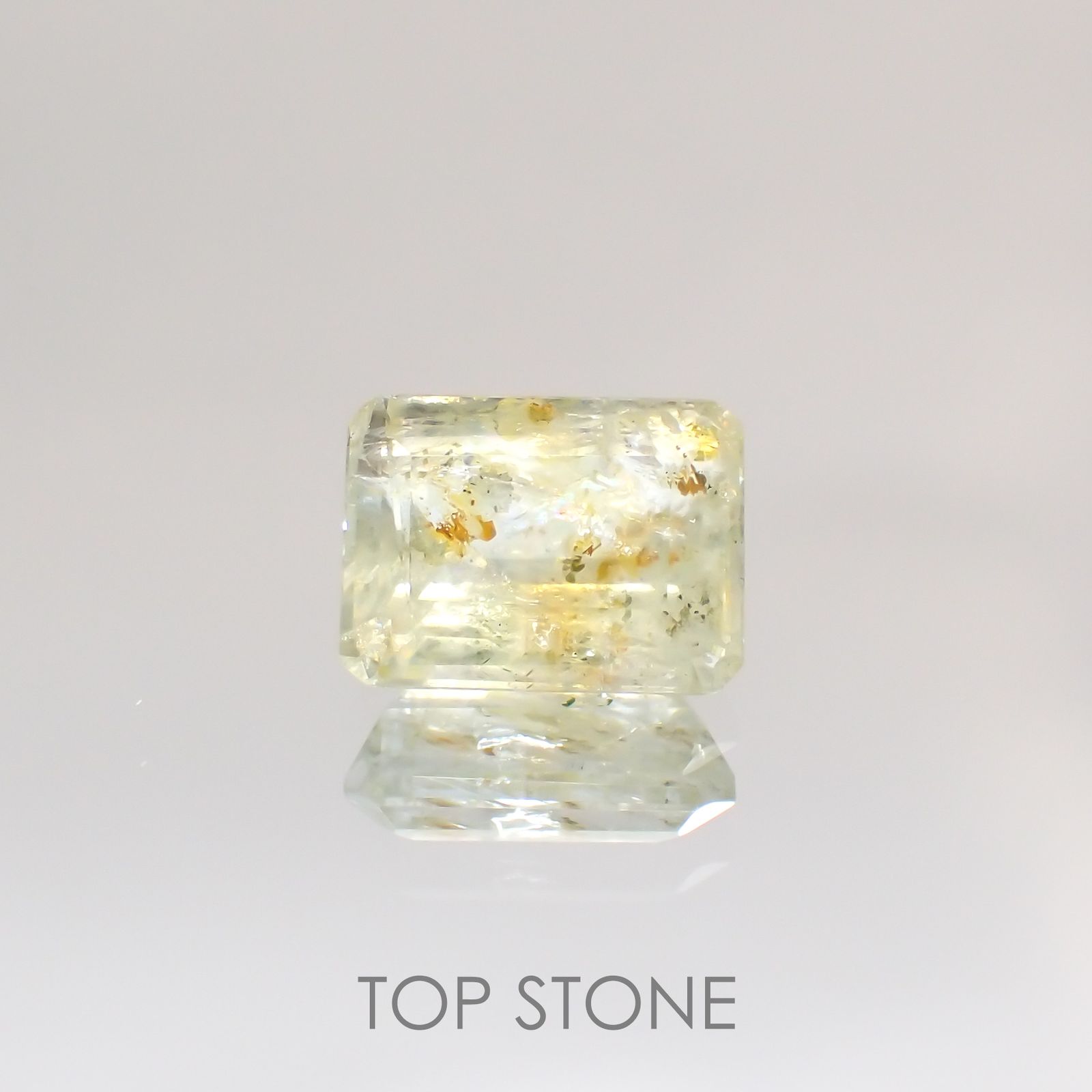 オーロラアクアマリン ブラジル産 1.79ct[220114404]8.4x6.3mm前後