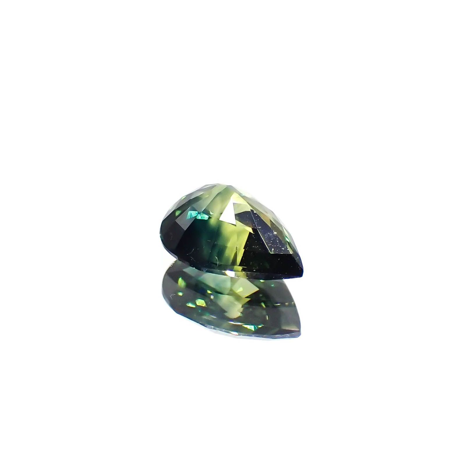 バイカラーサファイア(宝石名サファイア)マダガスカル/オーストラリア産 0.84ct 識別済[250114847]7.2x5mm前後