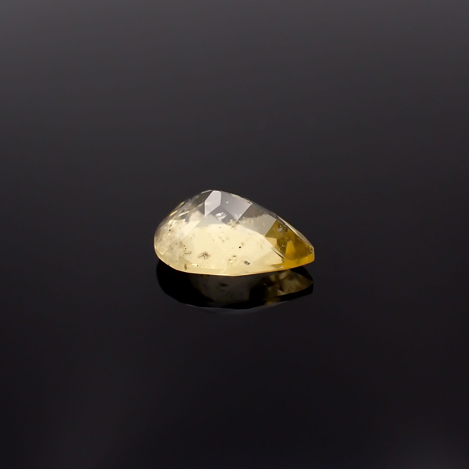 コンドロダイト(宝石名コンドロダイト)タジキスタン・パミール高原産 1.253ct ソ付(彩珠)[231225228]8.3x6.3mm前後
