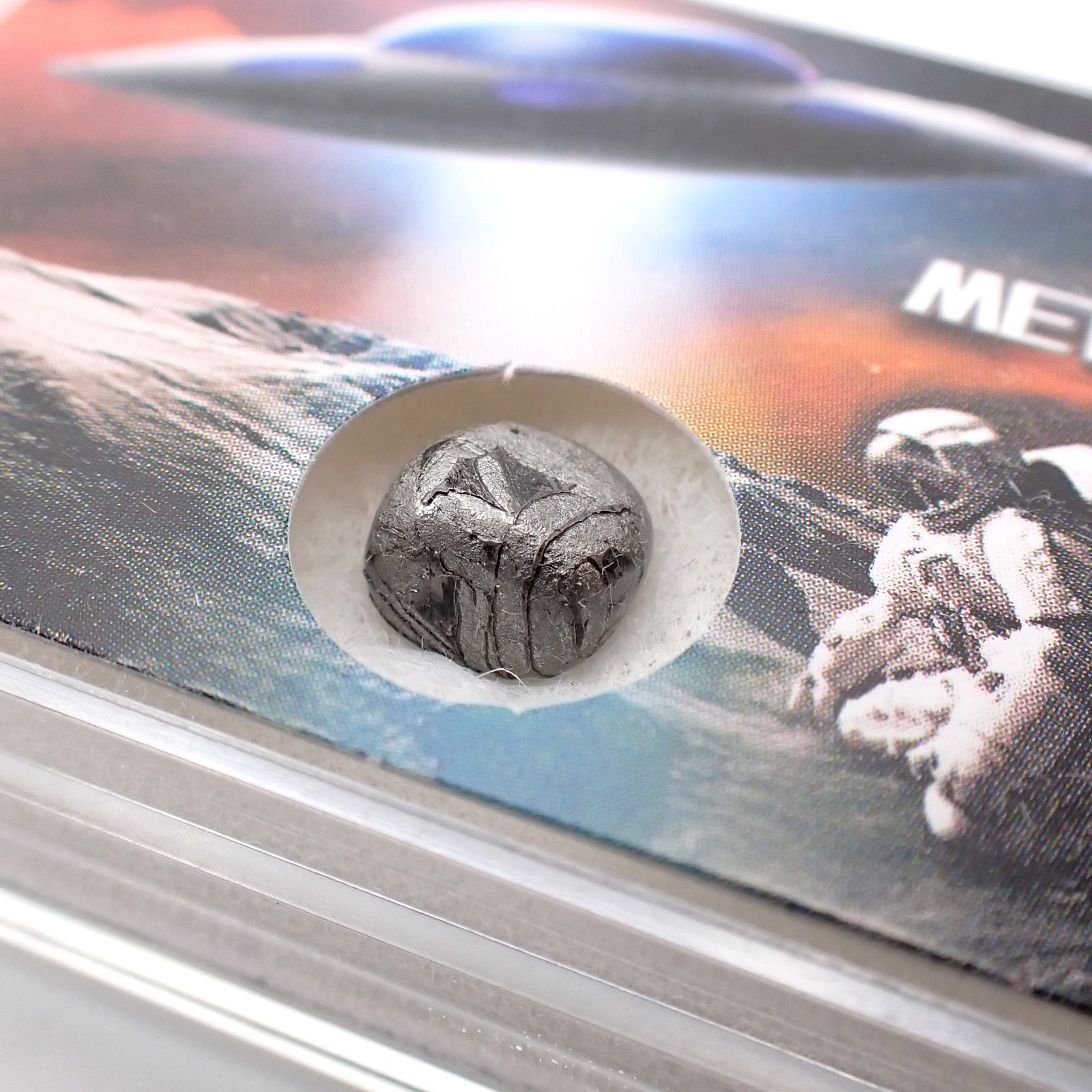 <ランダムセレクト1個販売>アルタイ隕石 原石磨き 発見地:中国 約4.22ct[240125412]8.5x6.4mm前後