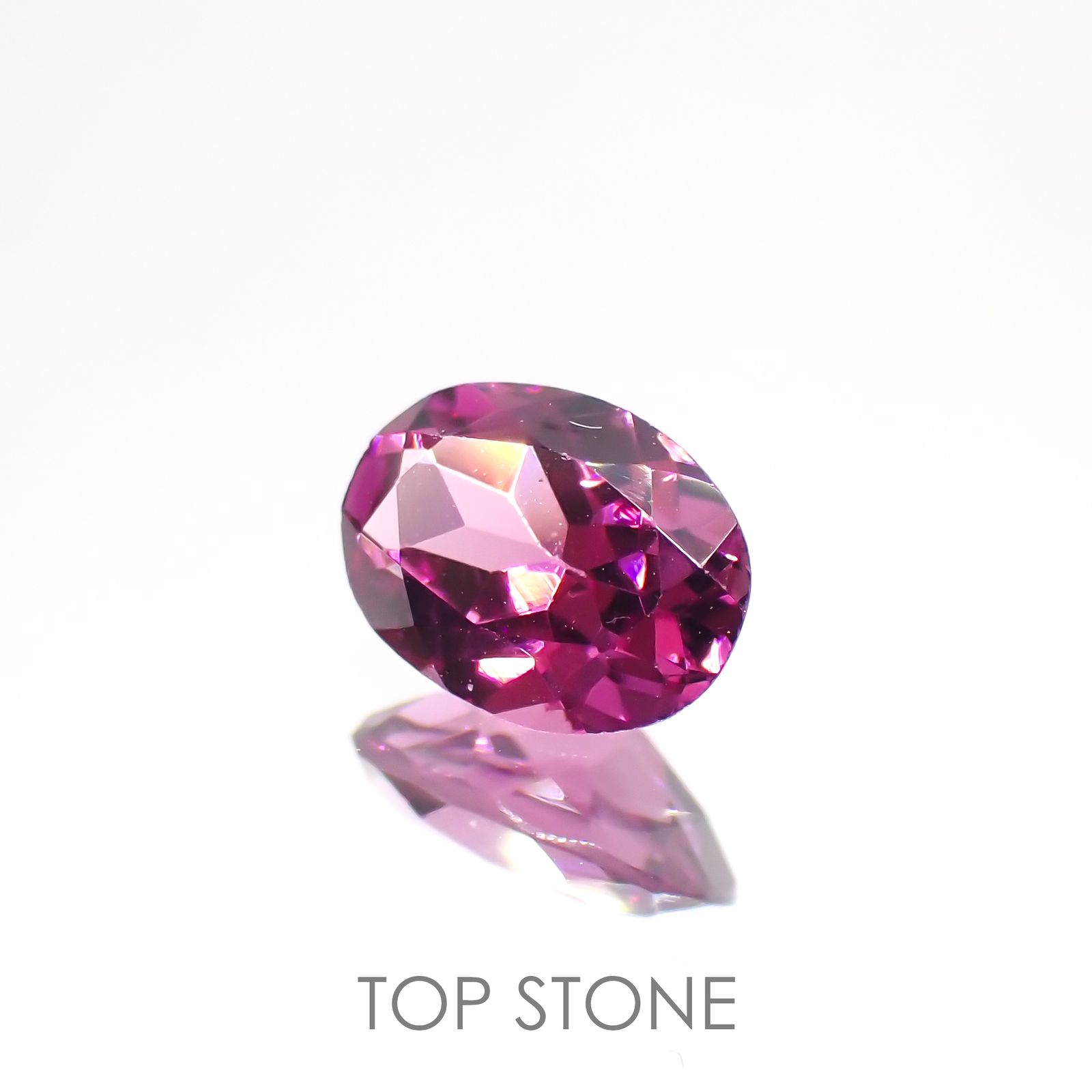 ロードライトガーネット(宝石名ロードライト・ガーネット)ブラジル産 0.85ct 識別済[211113683]6.9x5mm前後