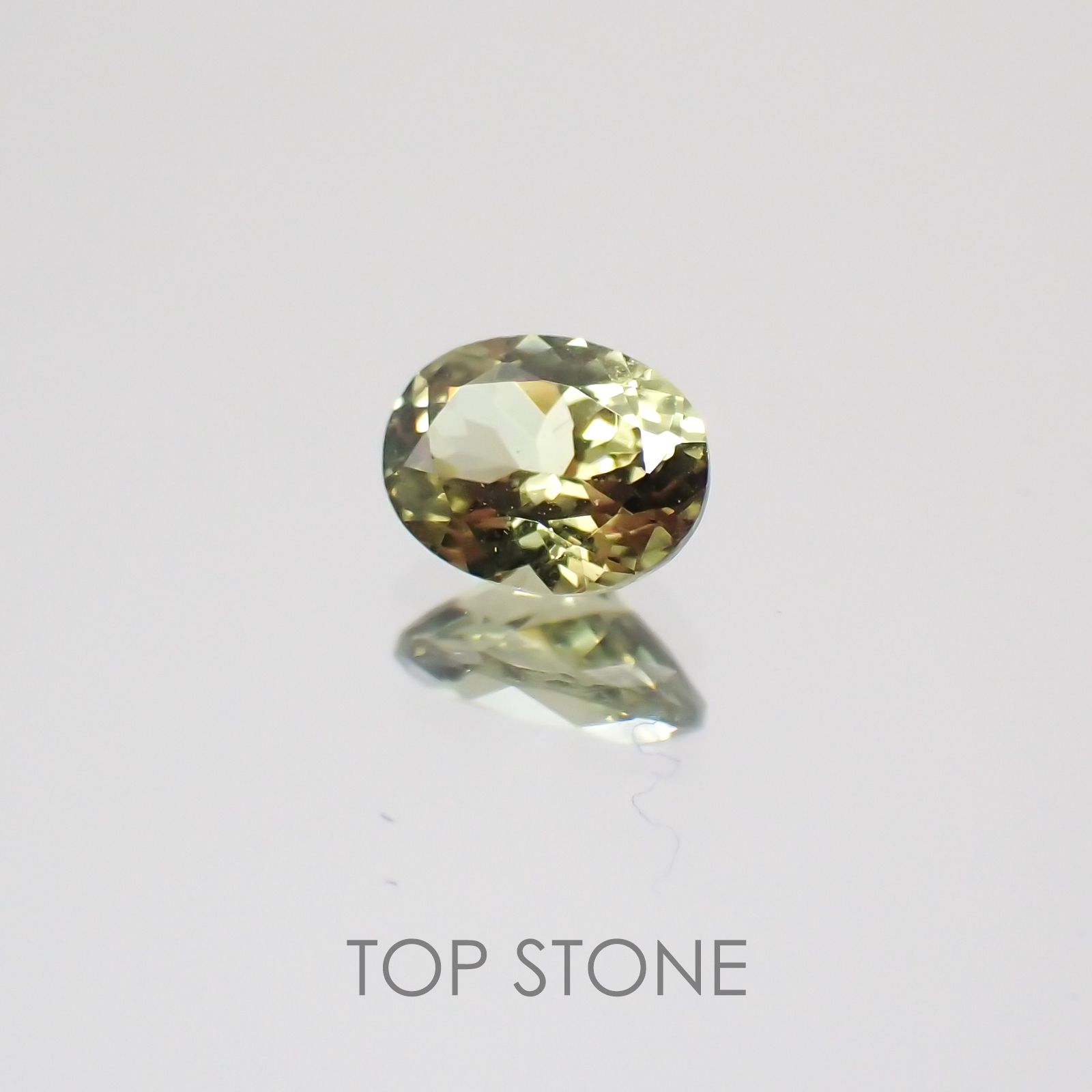 ライムサファイア非加熱(宝石名サファイア) タンザニア産 0.38ct 識別済[20129058]5×3.8mm前後