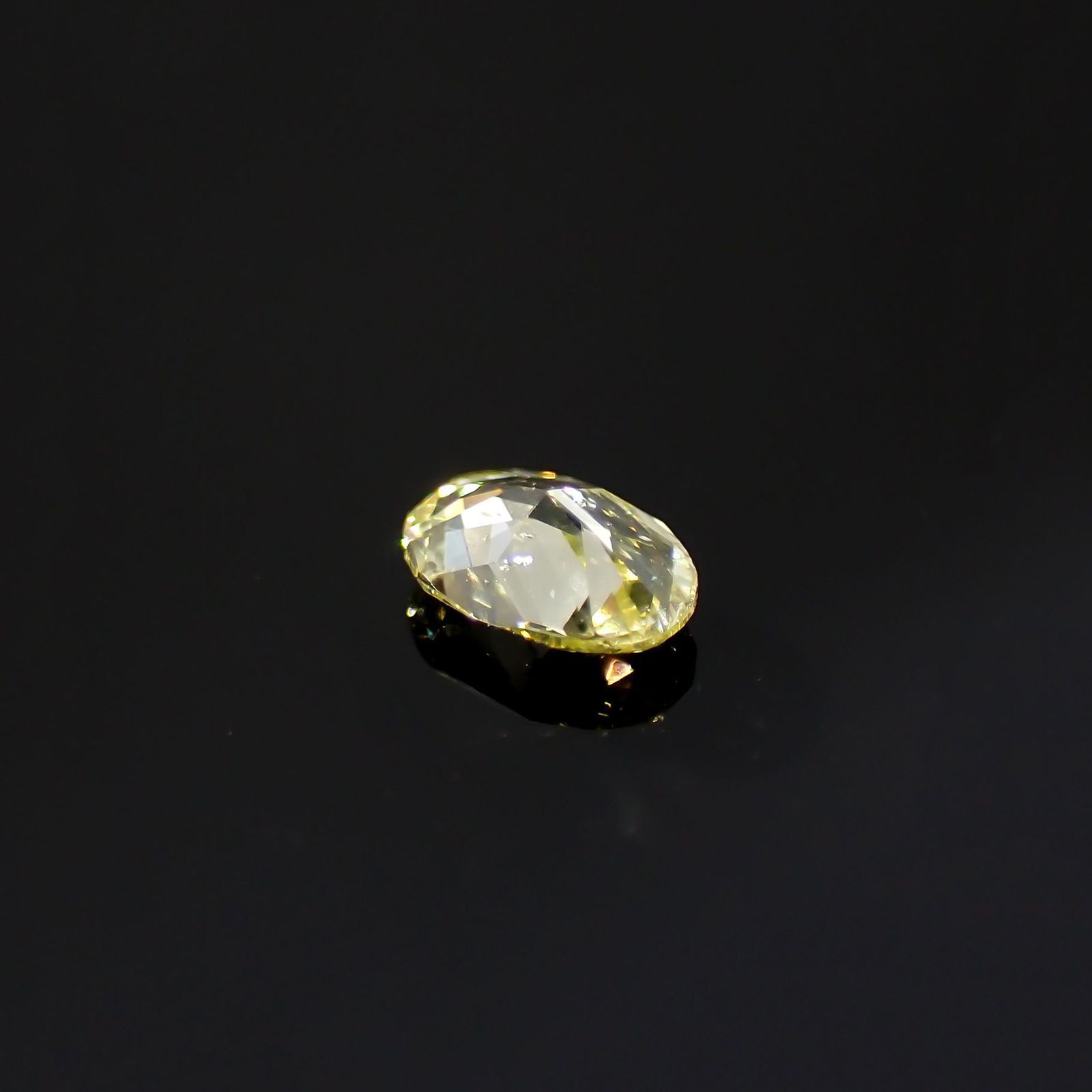 イエローダイヤモンド SI-VS(宝石名ダイアモンド) 0.11ct 識別済[220616392]3.7x2.6mm前後