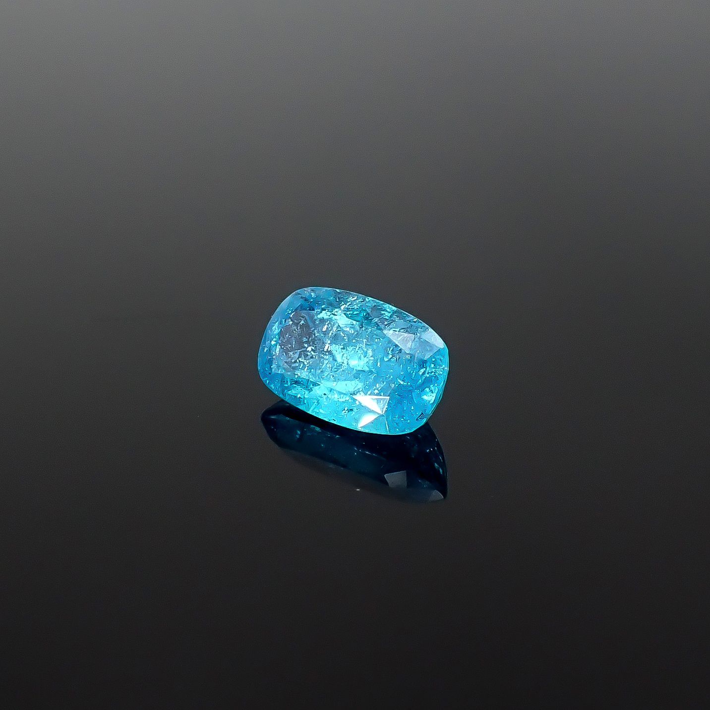パライバトルマリン(宝石名トルマリン/別名パライバトルマリン)ブラジル産 CGL鑑付 2.030ct / 10.1x6.1mm前後 [260532234]