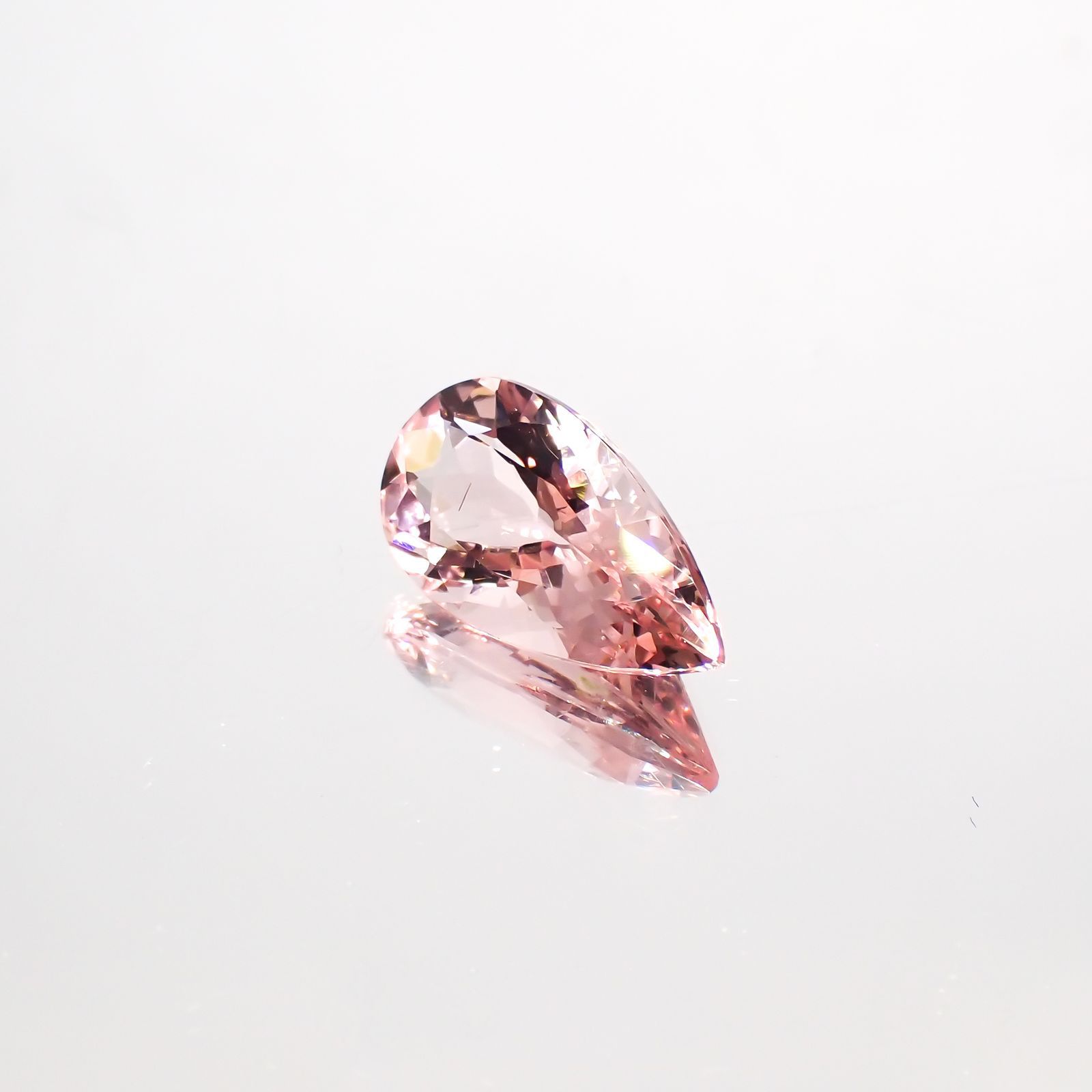 モルガナイト(宝石名モルガナイト)ナイジェリア産 3.375ct ソ付(彩珠)[220114246]14.3x7.8mm前後
