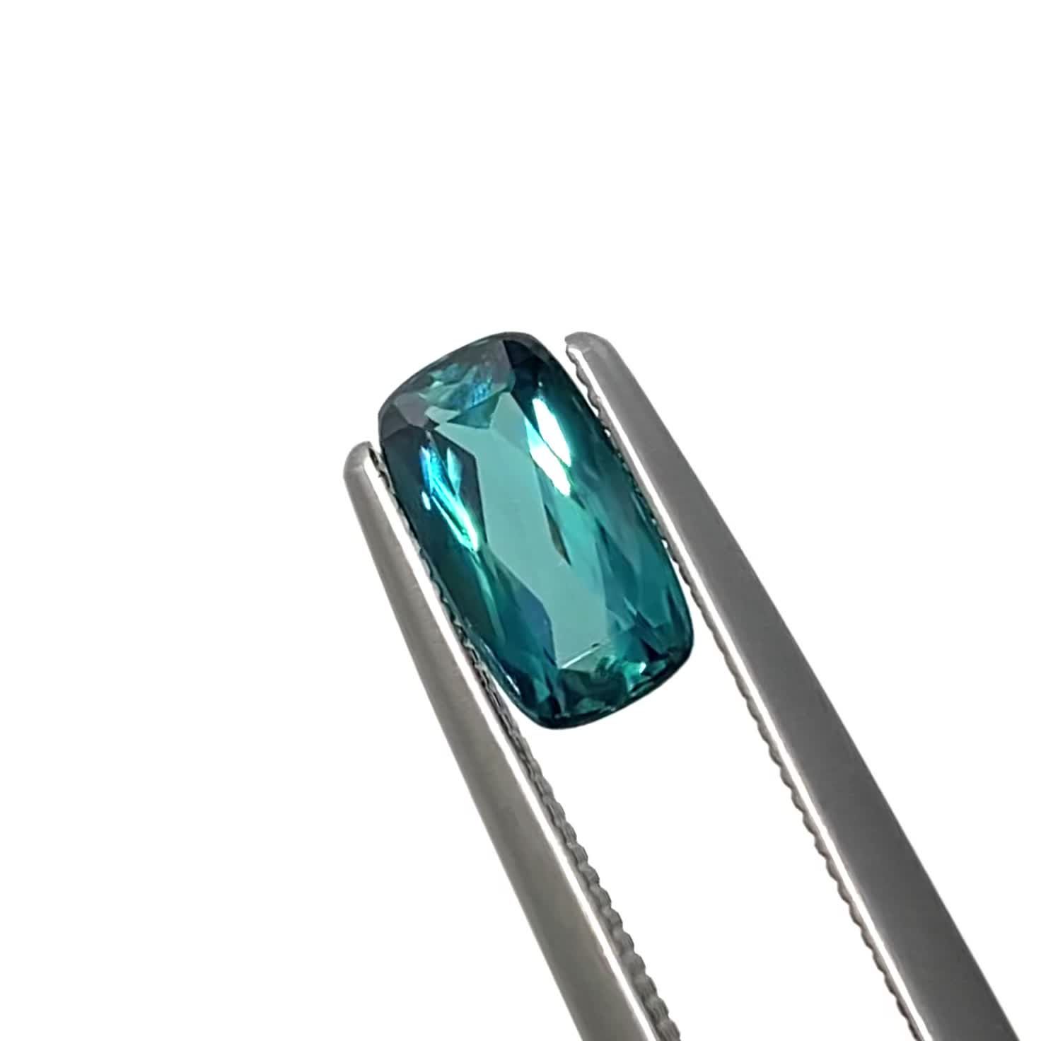 ブルーグリーントルマリン ブラジル産 0.91ct / 8x4.4mm前後