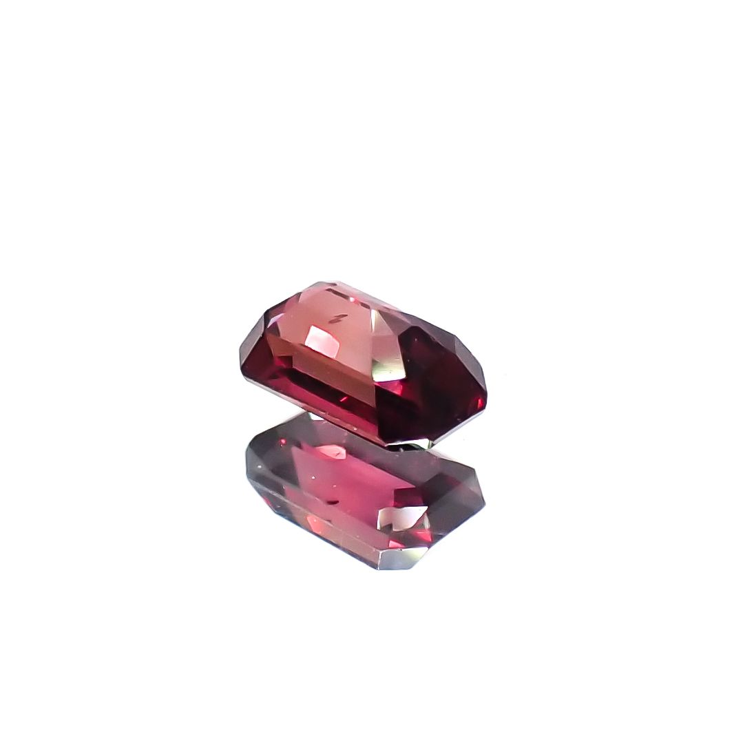 ルビー(宝石名ルビー)タンザニア産 0.45ct 識別済[240226110]5x3mm前後