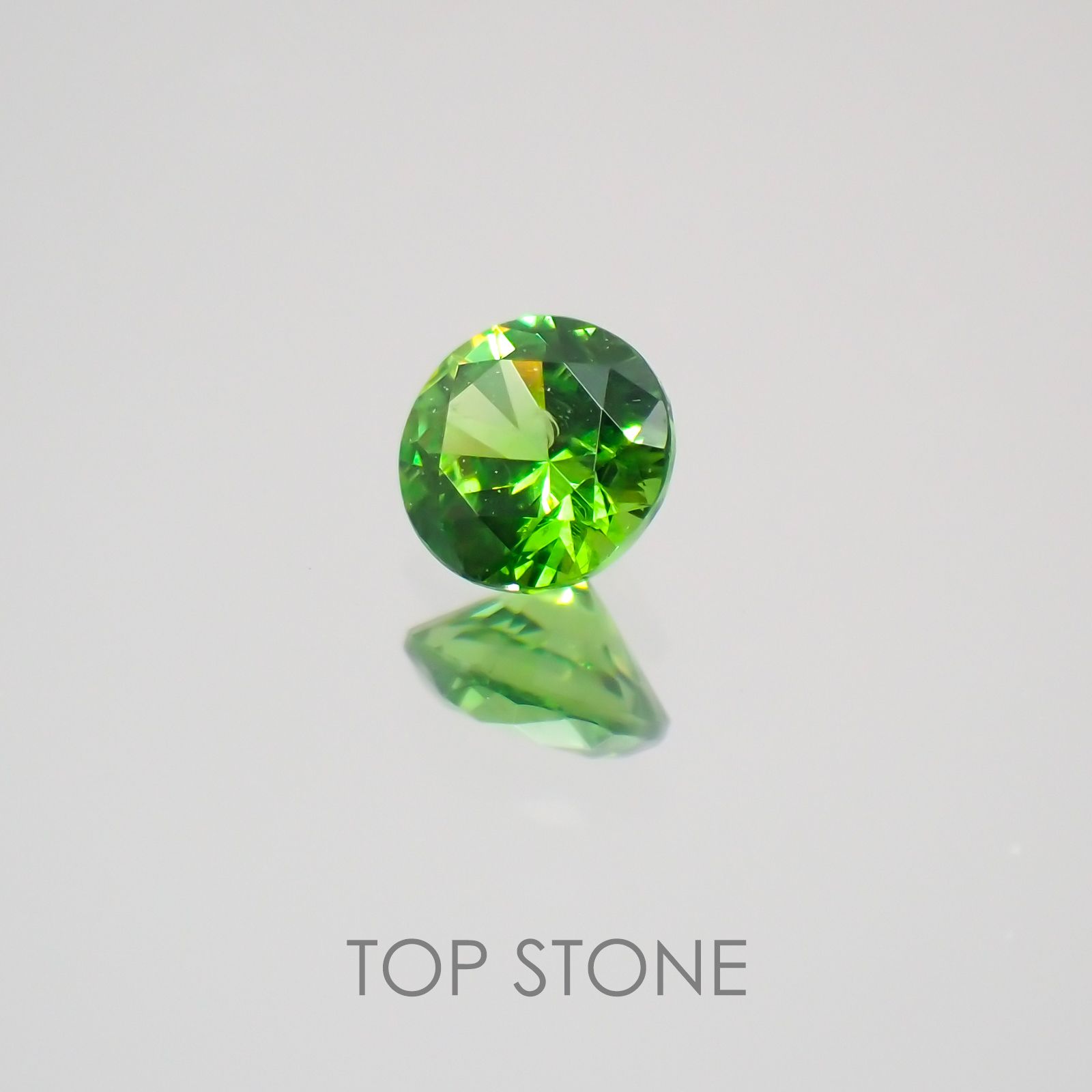 デマントイドガーネット(宝石名デマントイド・ガーネット) ロシア産 0.12ct 識別済[20063035]2.8×2.8mm前後