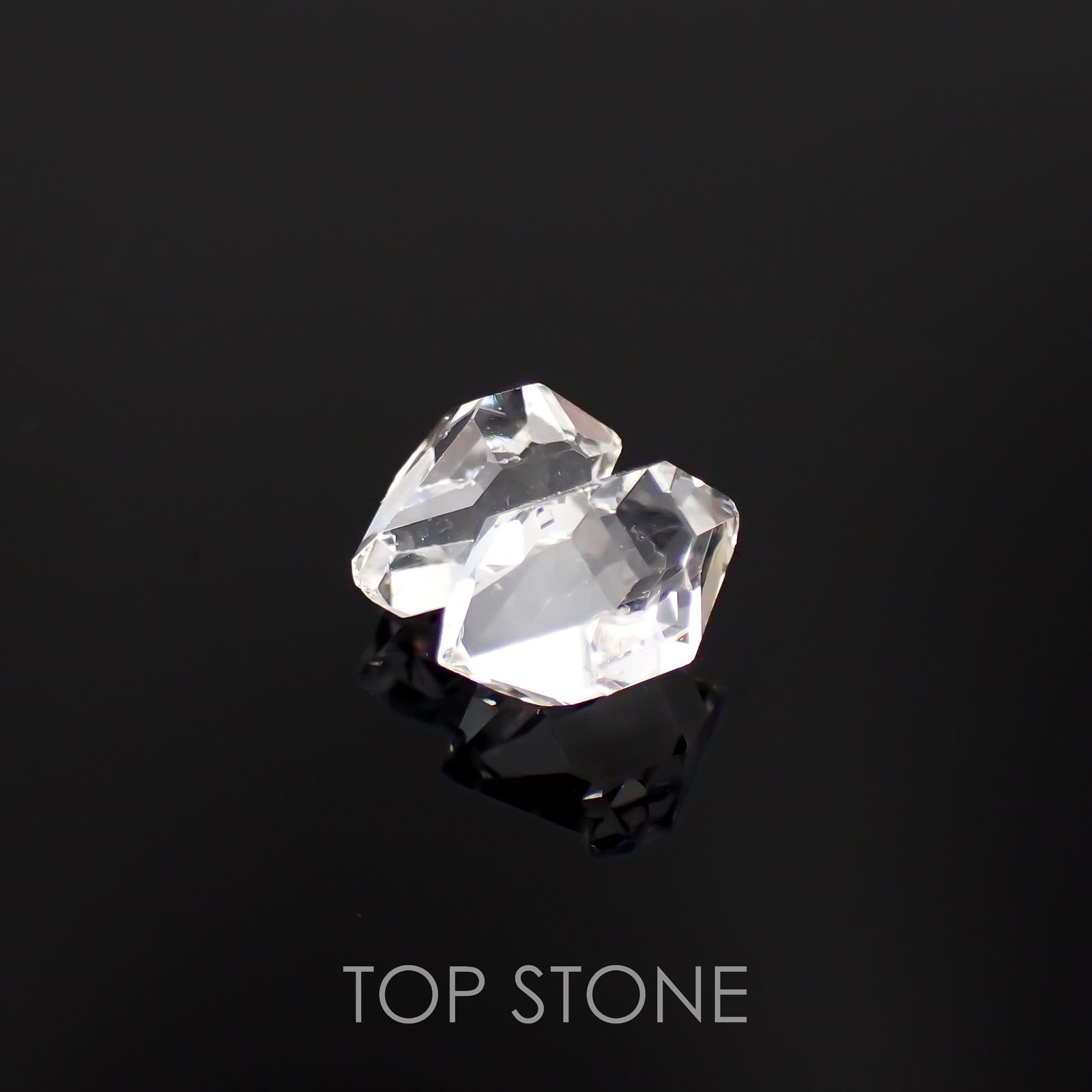 ハーキマーダイヤモンド原石 アメリカ・ニューヨーク州産 3.38ct[230320861]9.9x11.4mm前後