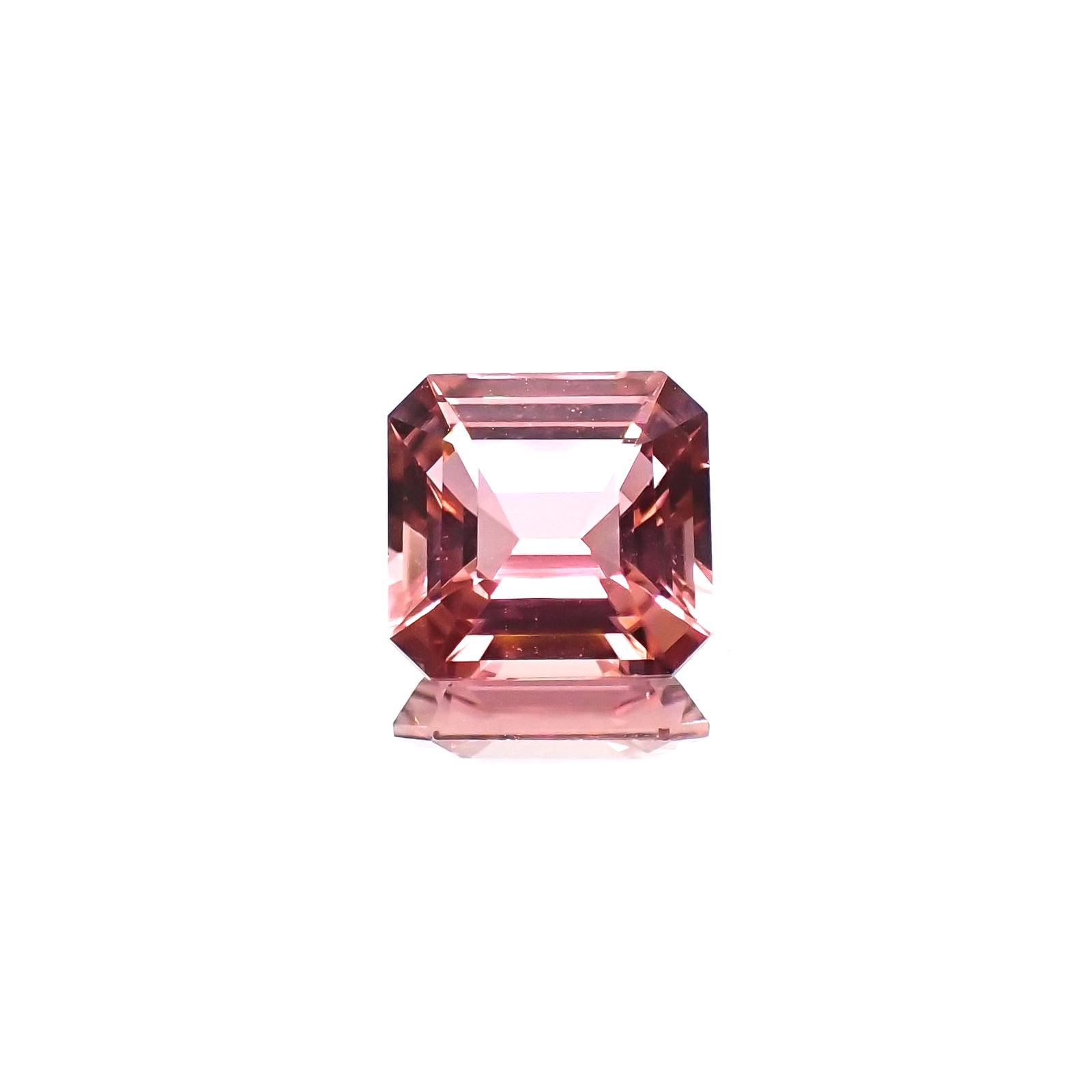 ピンクトルマリン(宝石名ピンク・トルマリン) ルワンダ産 1.746ct ソ付(彩珠)[250711637]7.6×7.3mm前後