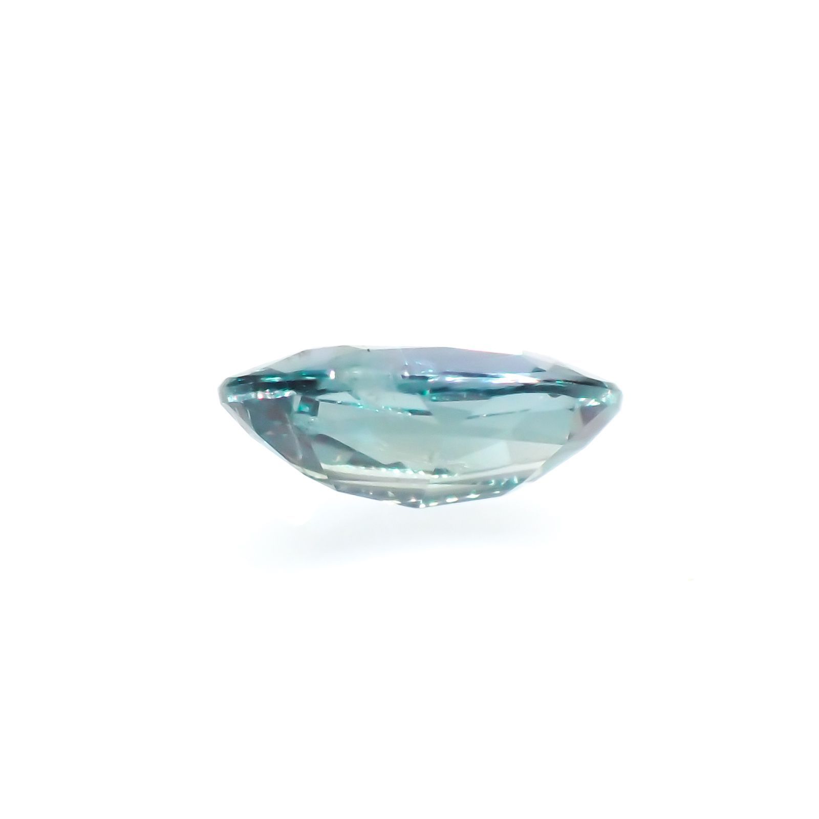 アレキサンドライト(宝石名アレキサンドライト)ブラジル産/EmeraldMains社製 0.138ct ソ付(彩珠)[220113816]3.9x2.7mm前後
