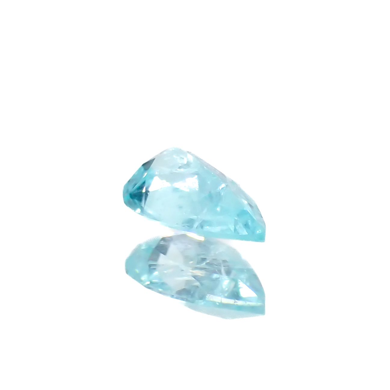 パライバトルマリン(宝石名トルマリン/別名パライバ・トルマリン)ブラジル・パライバ州バターリャ鉱山産 0.076ct 識別済[230622335]3.8x2.4mm前後