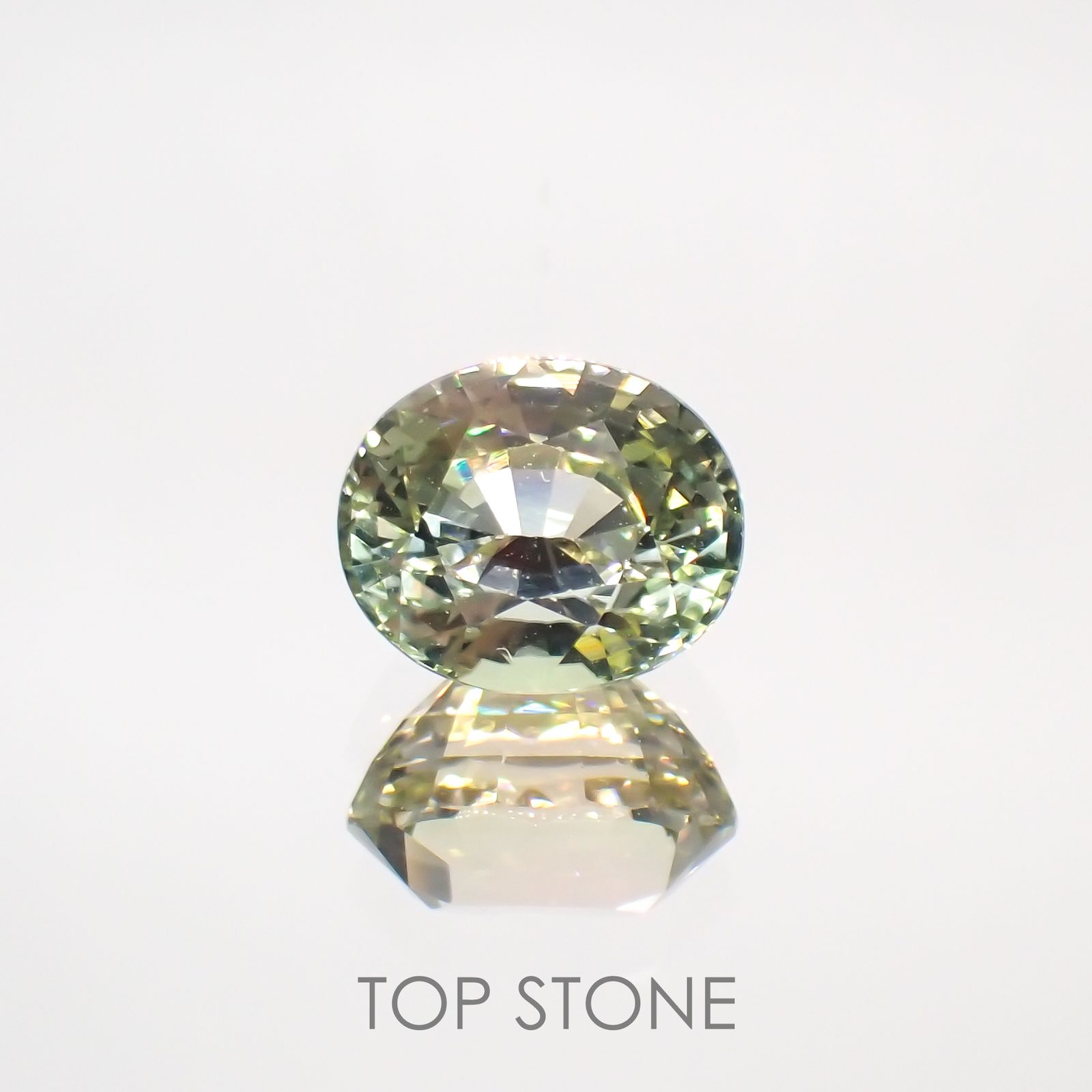 グリーンフロストルマリン(宝石名トルマリン) ルワンダ産 1.556ct ソ付(彩珠)[211013638]7.4×6.2mm前後